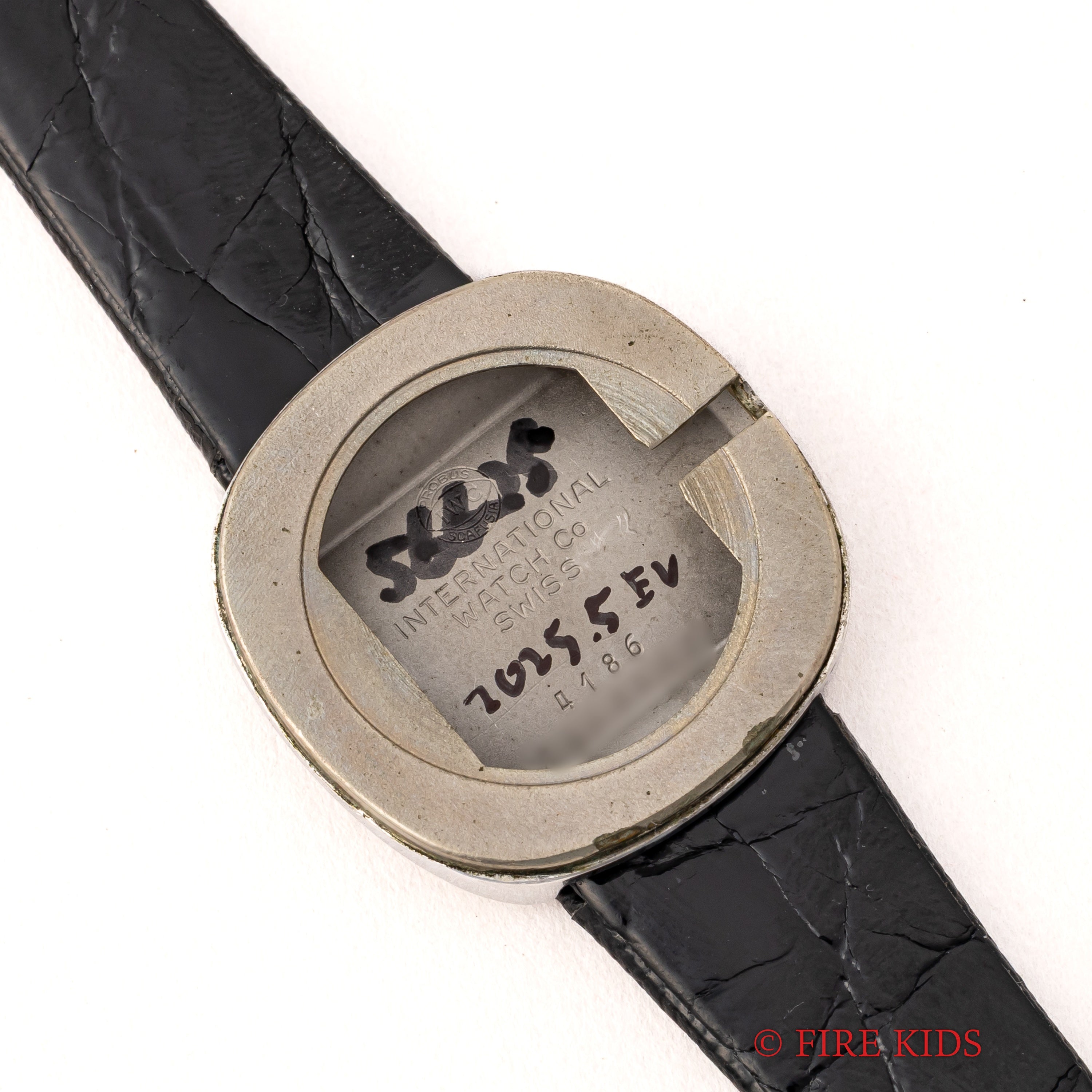 IWC レディースウオッチ ブラックダイヤル 1977年製 手巻 Cal.412 ユニークケース