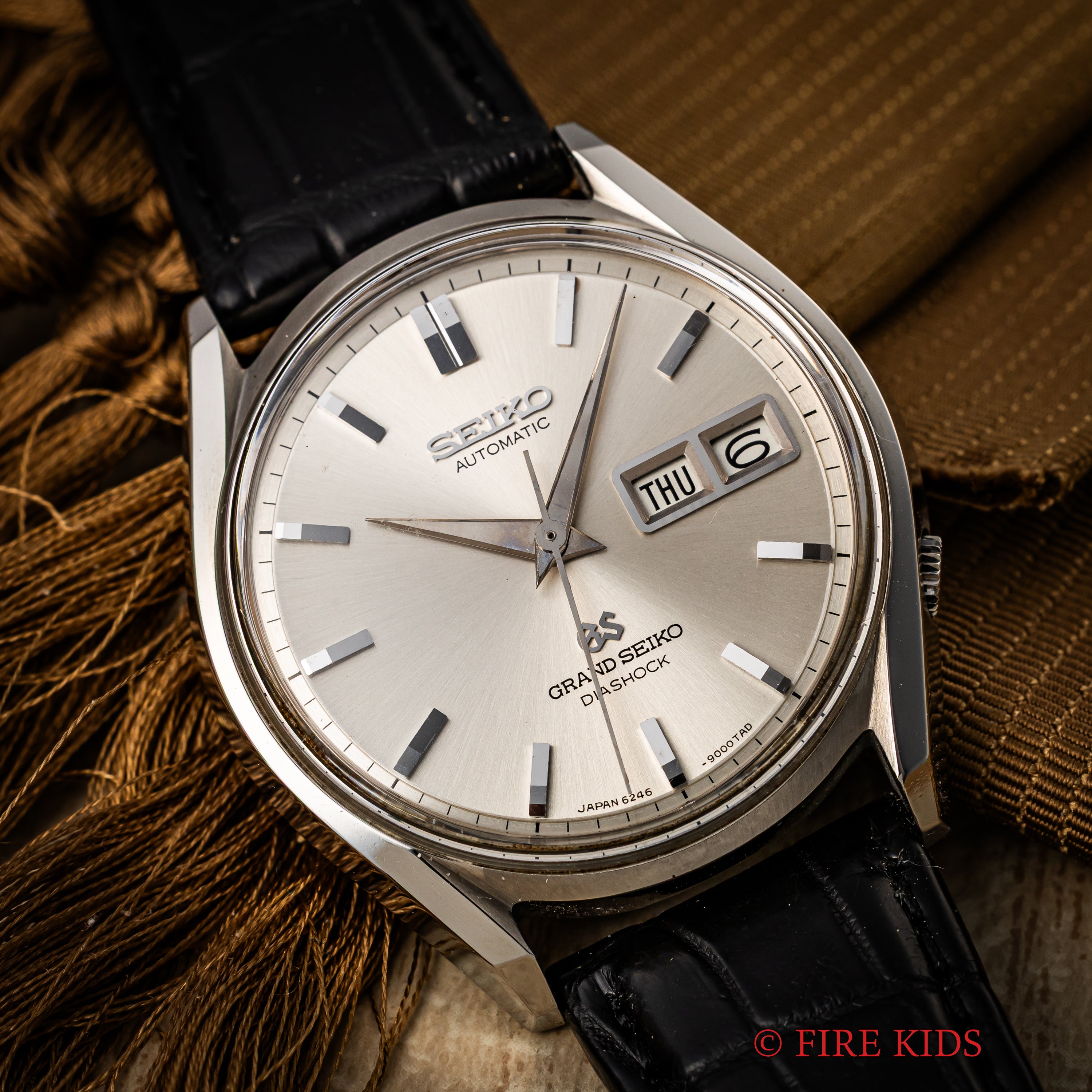 グランドセイコー 1967年製 Ref.6246-9001 62GS デイデイト ロービート自動巻き 純正尾錠付き