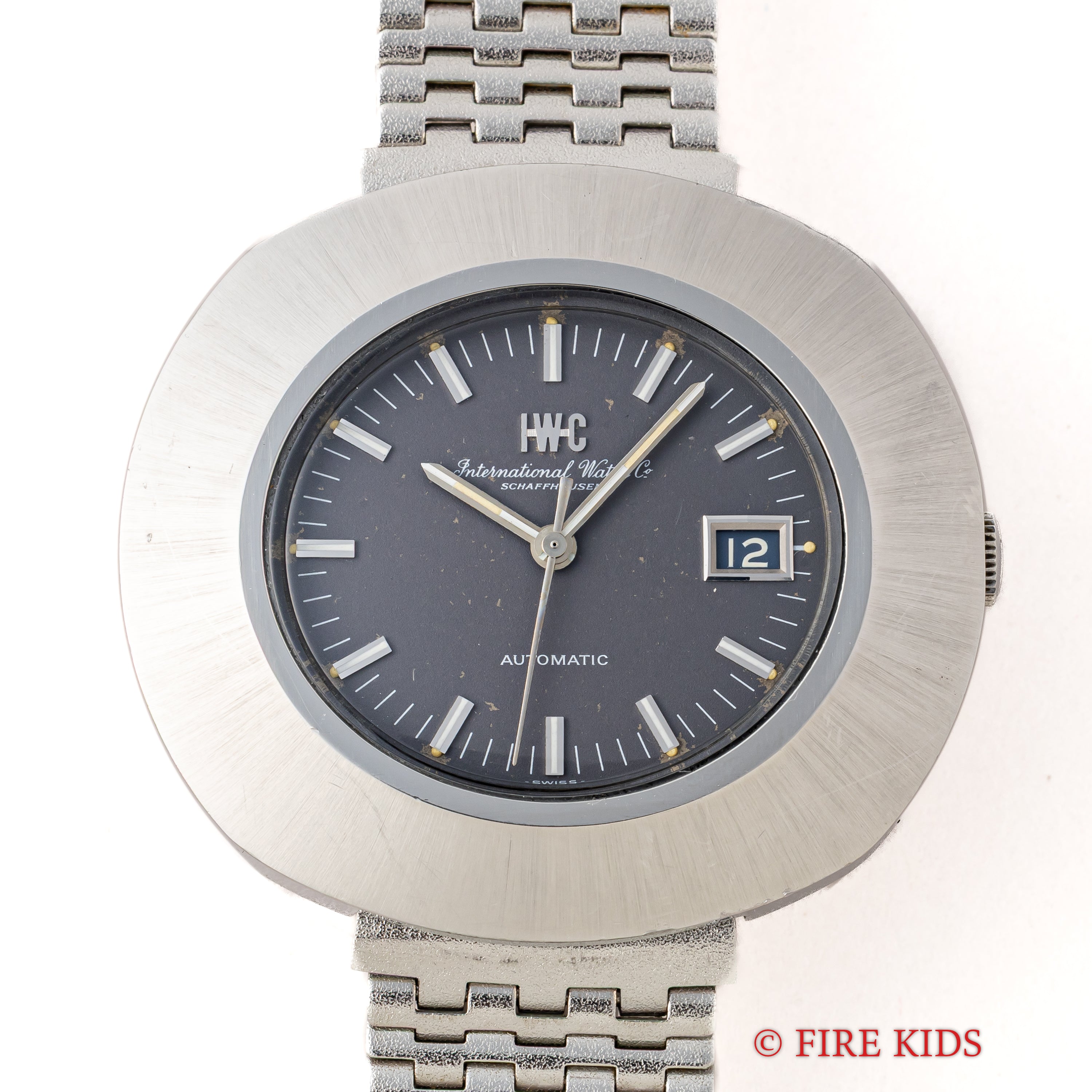 IWC ビッグオーバルケース グレーダイヤル 1973年製 Cal.8541B ペラトン式自動巻 純正ブレス