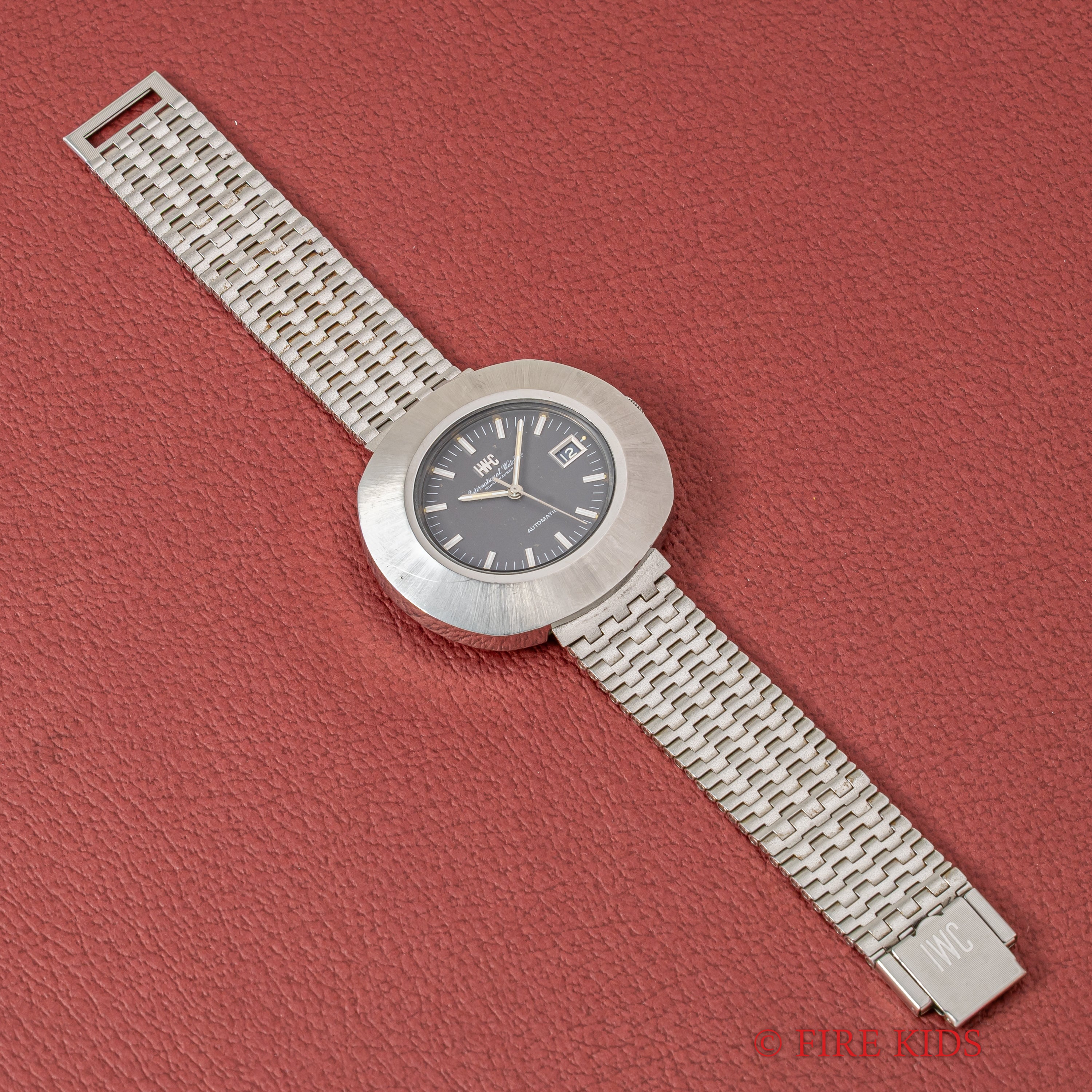 IWC ビッグオーバルケース グレーダイヤル 1973年製 Cal.8541B ペラトン式自動巻 純正ブレス