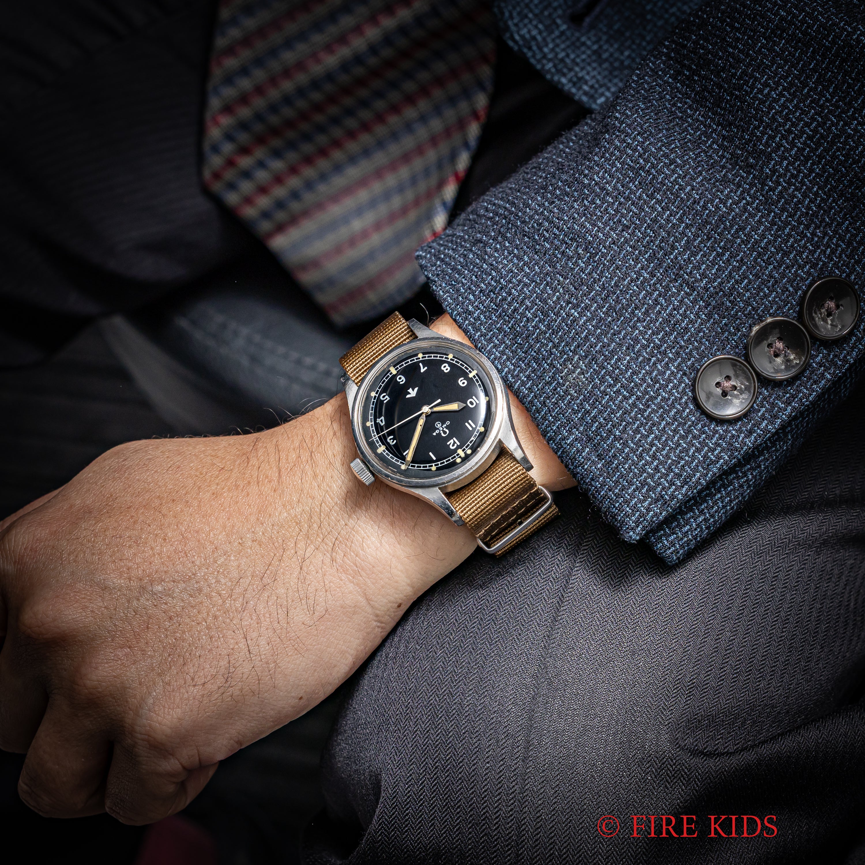 オメガ 1953年製 イギリス空軍 パイロットウオッチ Ref.2777‐1SC Cal.283手巻 ファットアロー