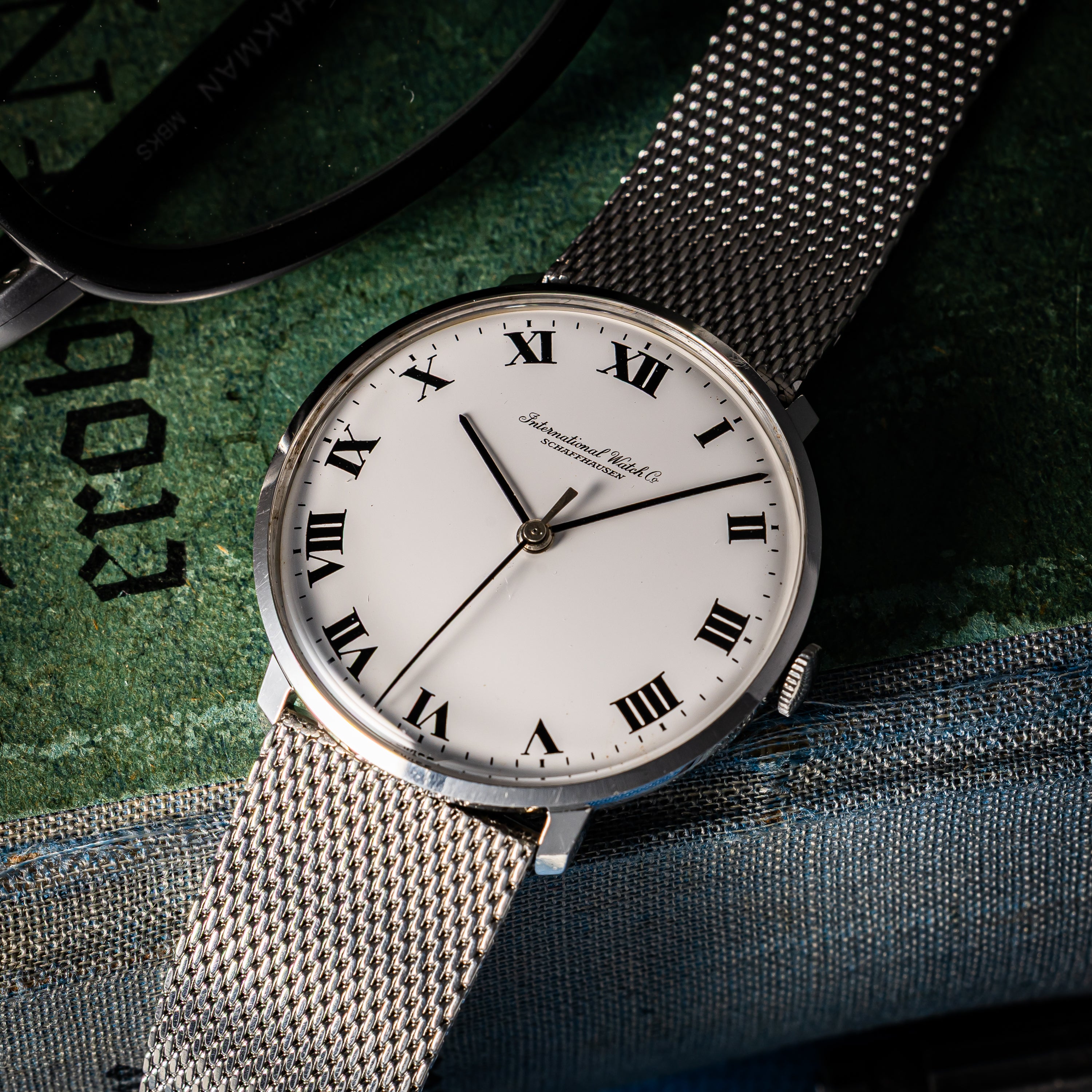 IWC ラウンドケース 1969年製 手巻き Cal.402 ホワイトローマンダイヤル