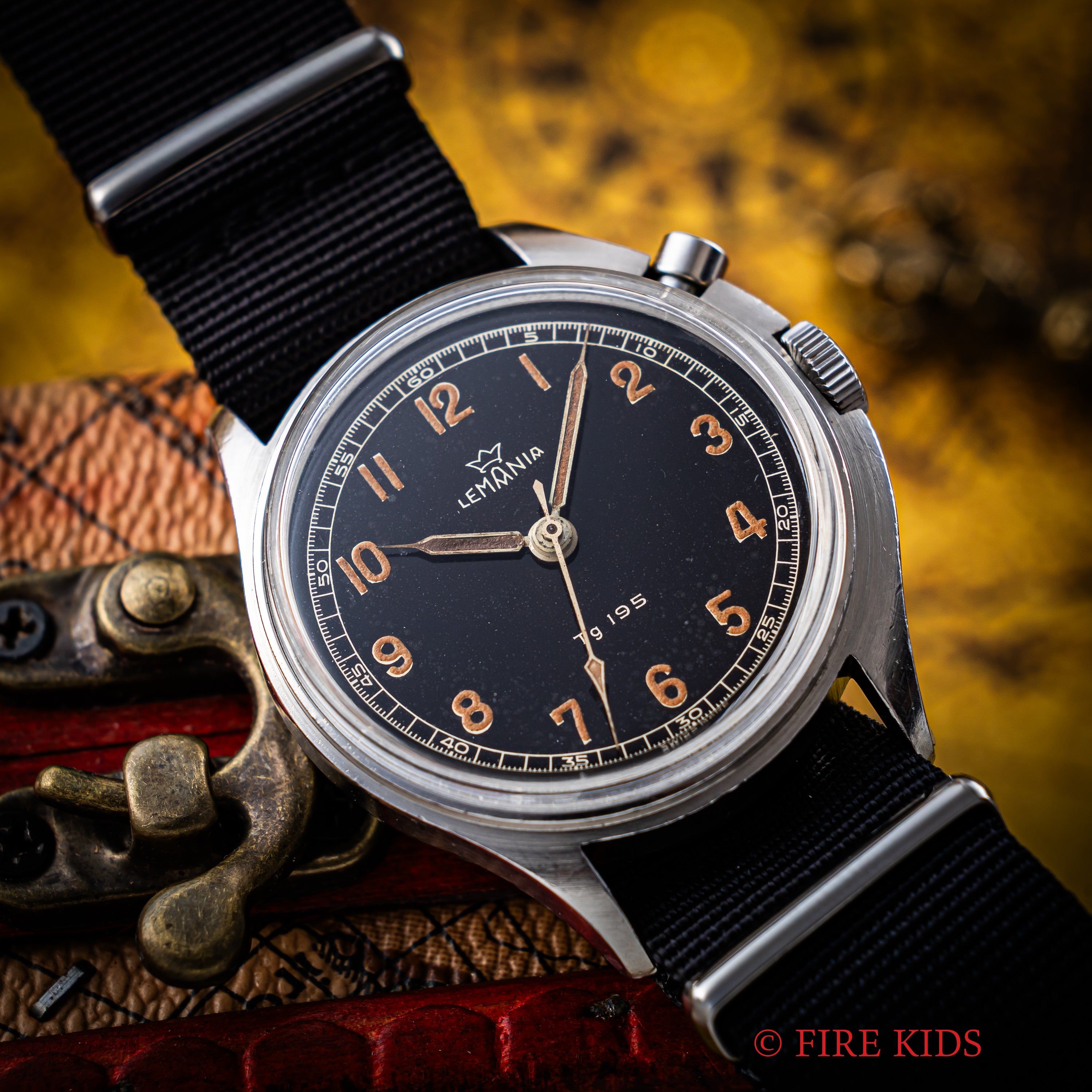 レマニア スウェーデン軍 ワンプッシュクロノ TG195 1958年支給品