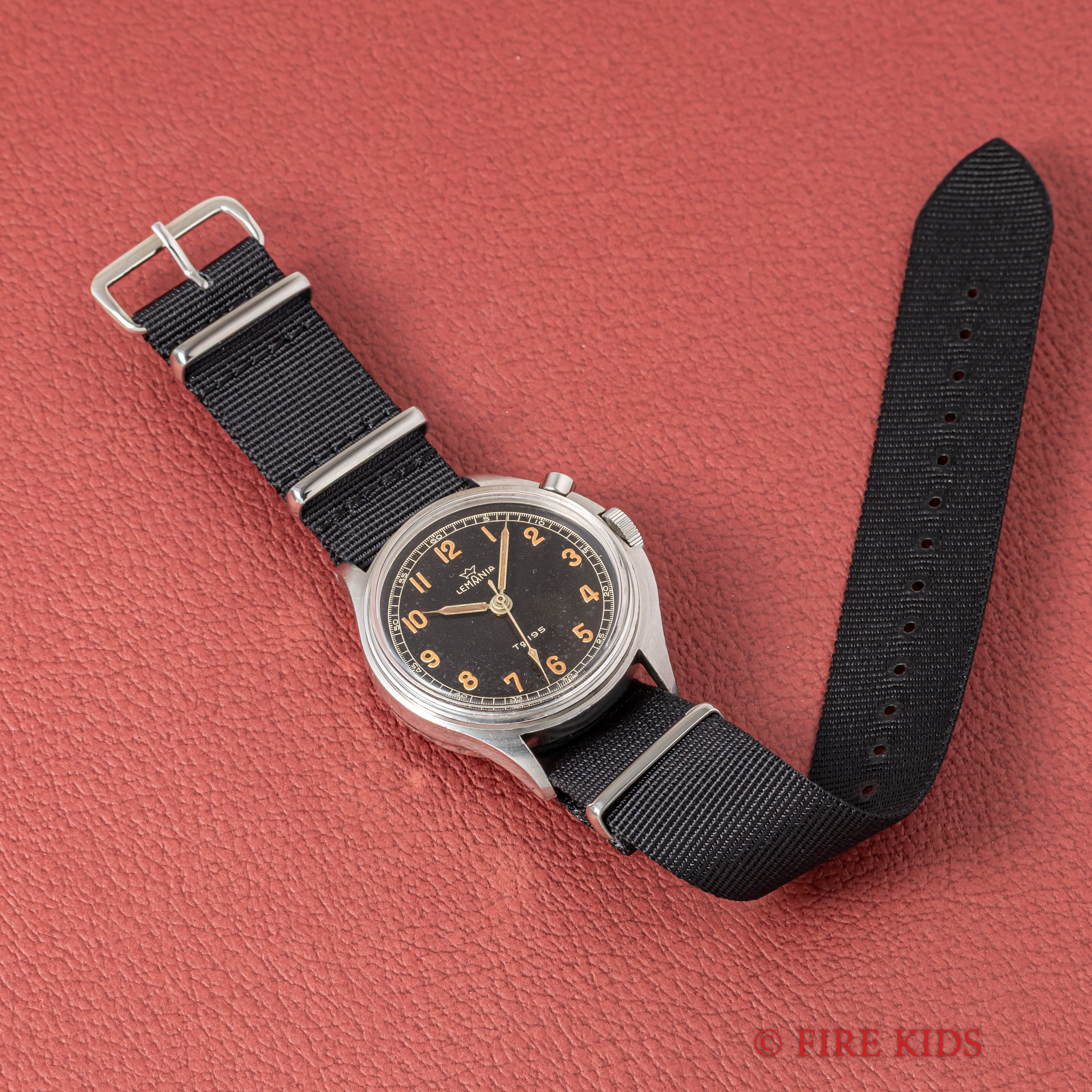 レマニア スウェーデン軍 ワンプッシュクロノ TG195 1958年支給品