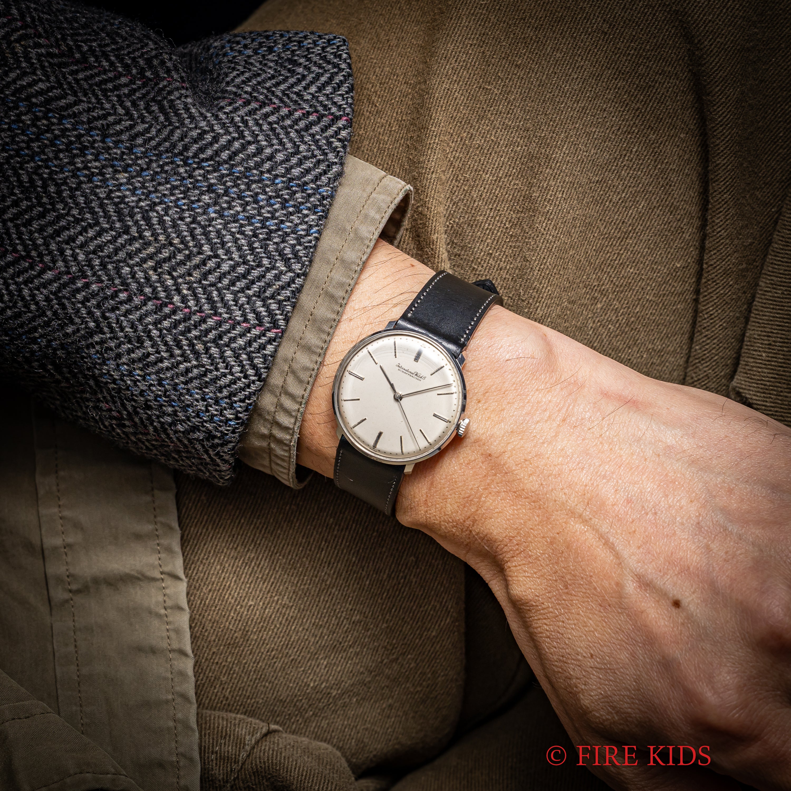 IWC ラウンドケース 1961年製 手巻き Cal.401