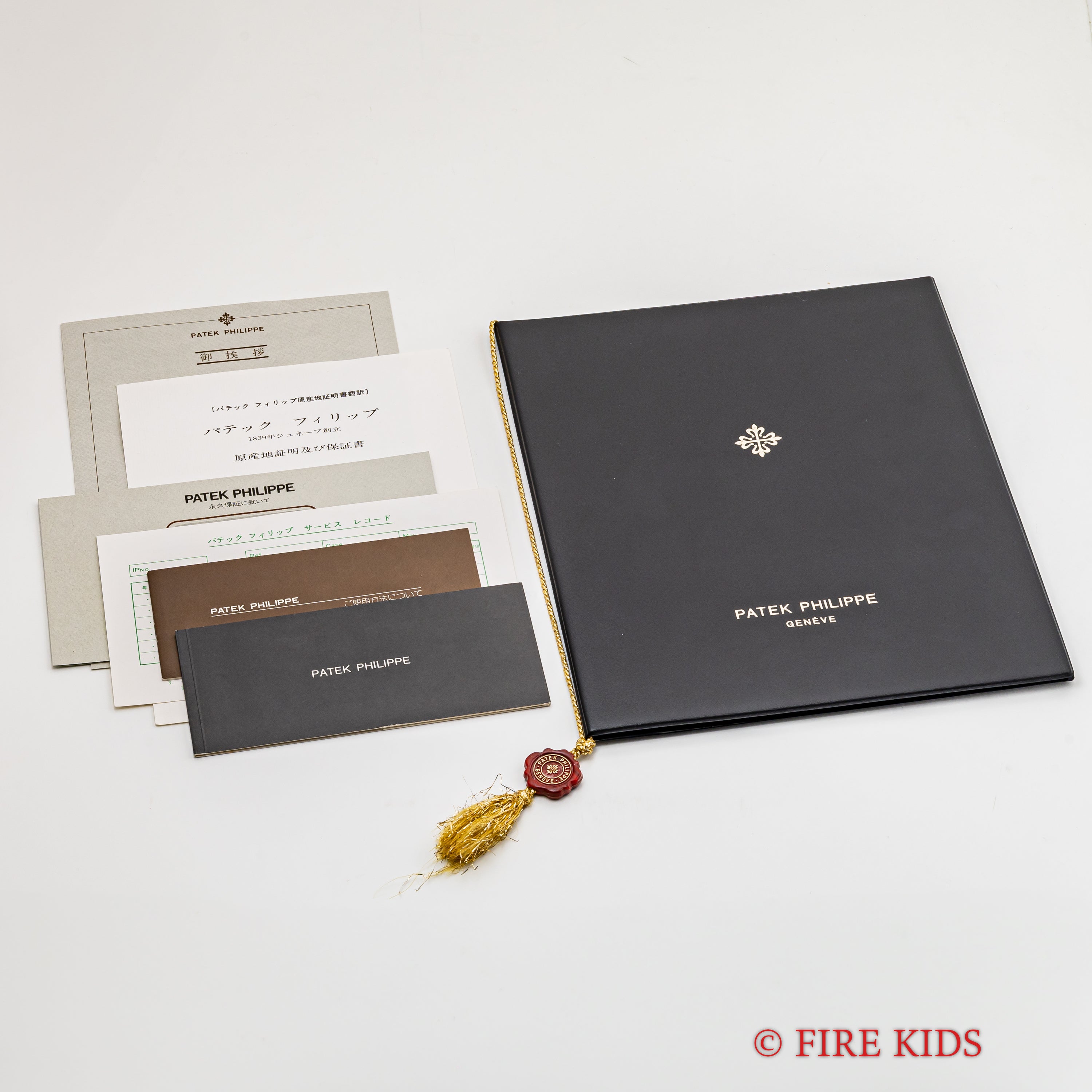 パテックフィリップ カラトラバ Ref.3574 ステンレスケース Cal.23-300PM ギャランティー、77年記載保証登録カード付き シグマダイヤル