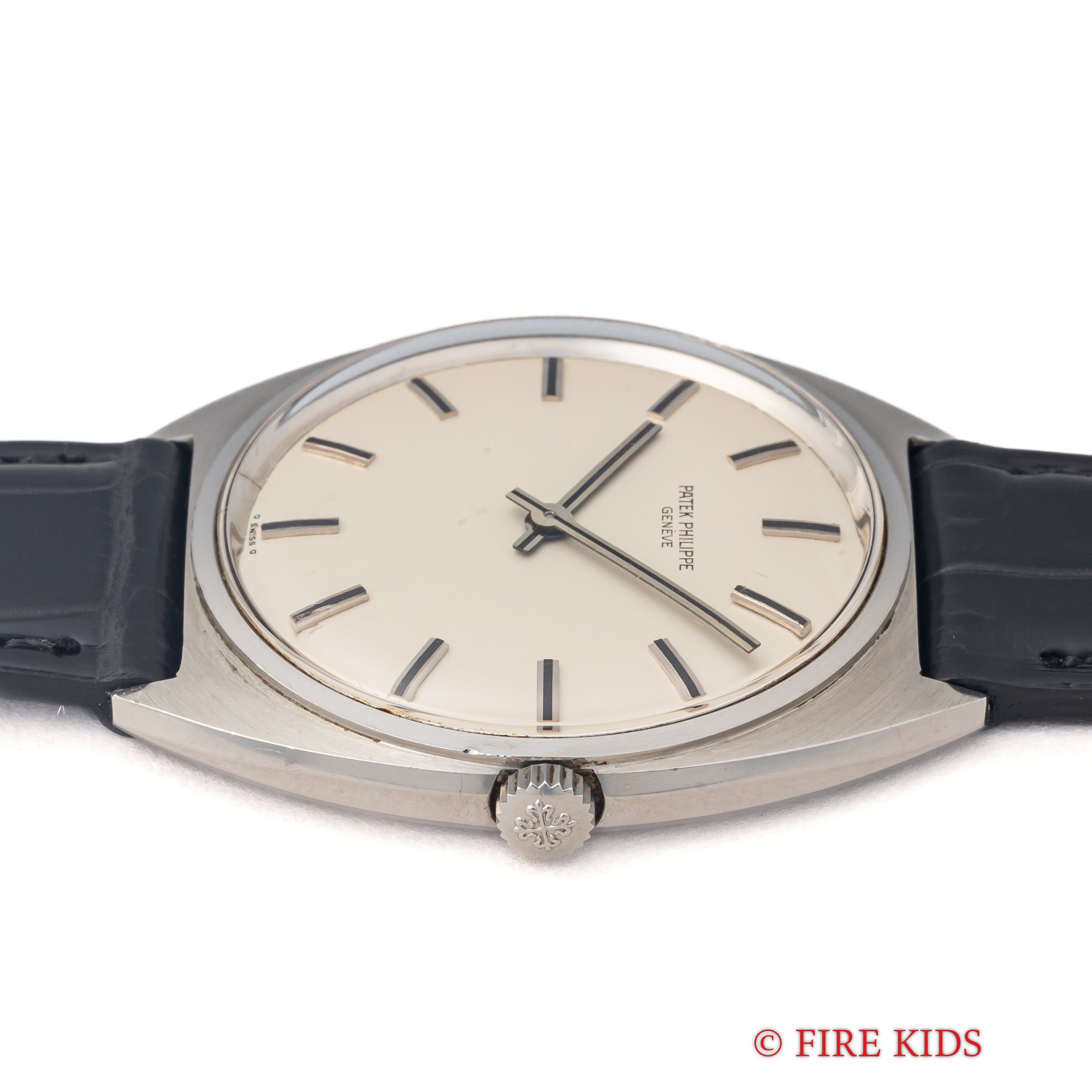 パテックフィリップ カラトラバ Ref.3574 ステンレスケース Cal.23-300PM ギャランティー、77年記載保証登録カード付き シグマダイヤル