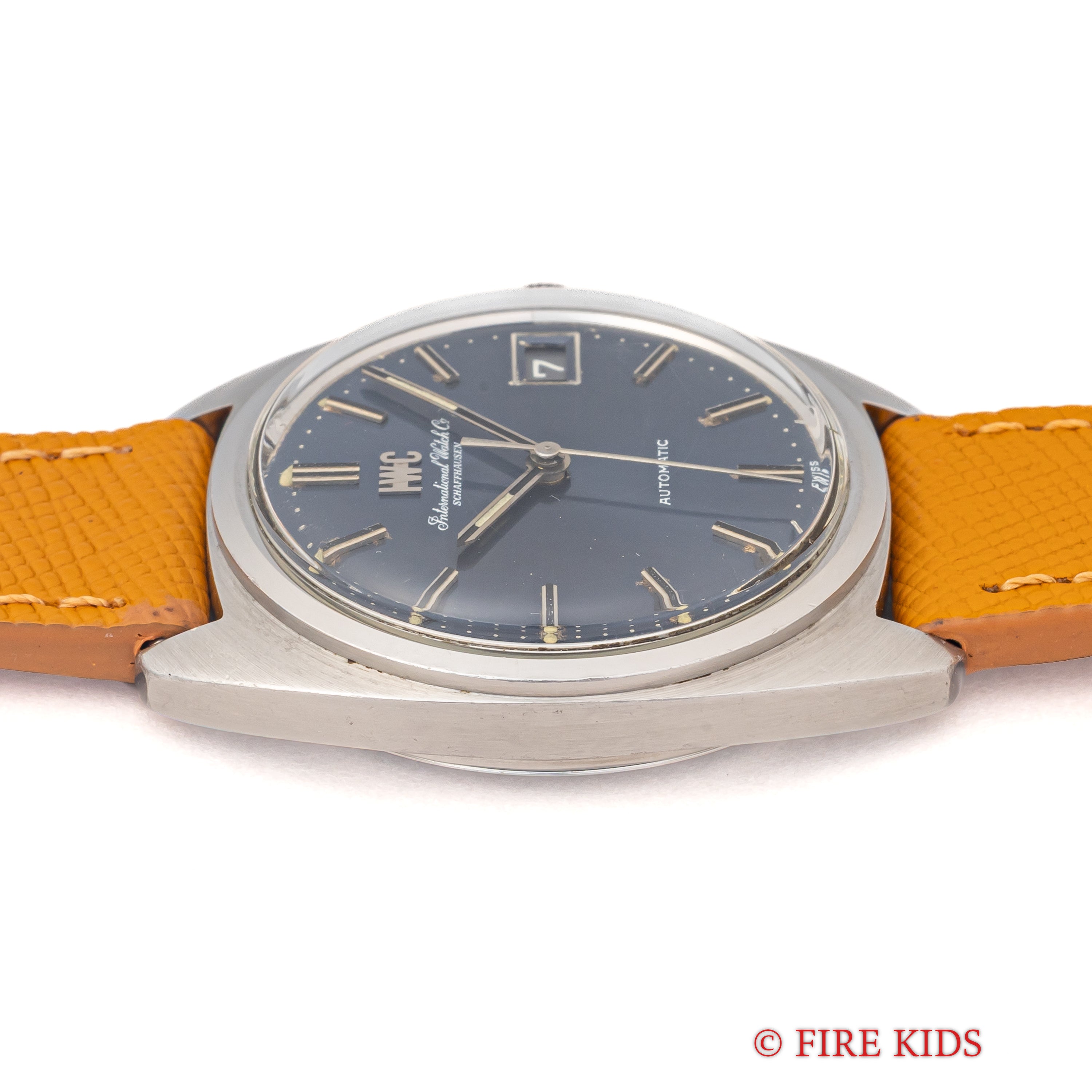 IWC トノーケース 1974年製 Ref.1827 ブルーダイヤル Cal.8541B ペラトン式自動巻き