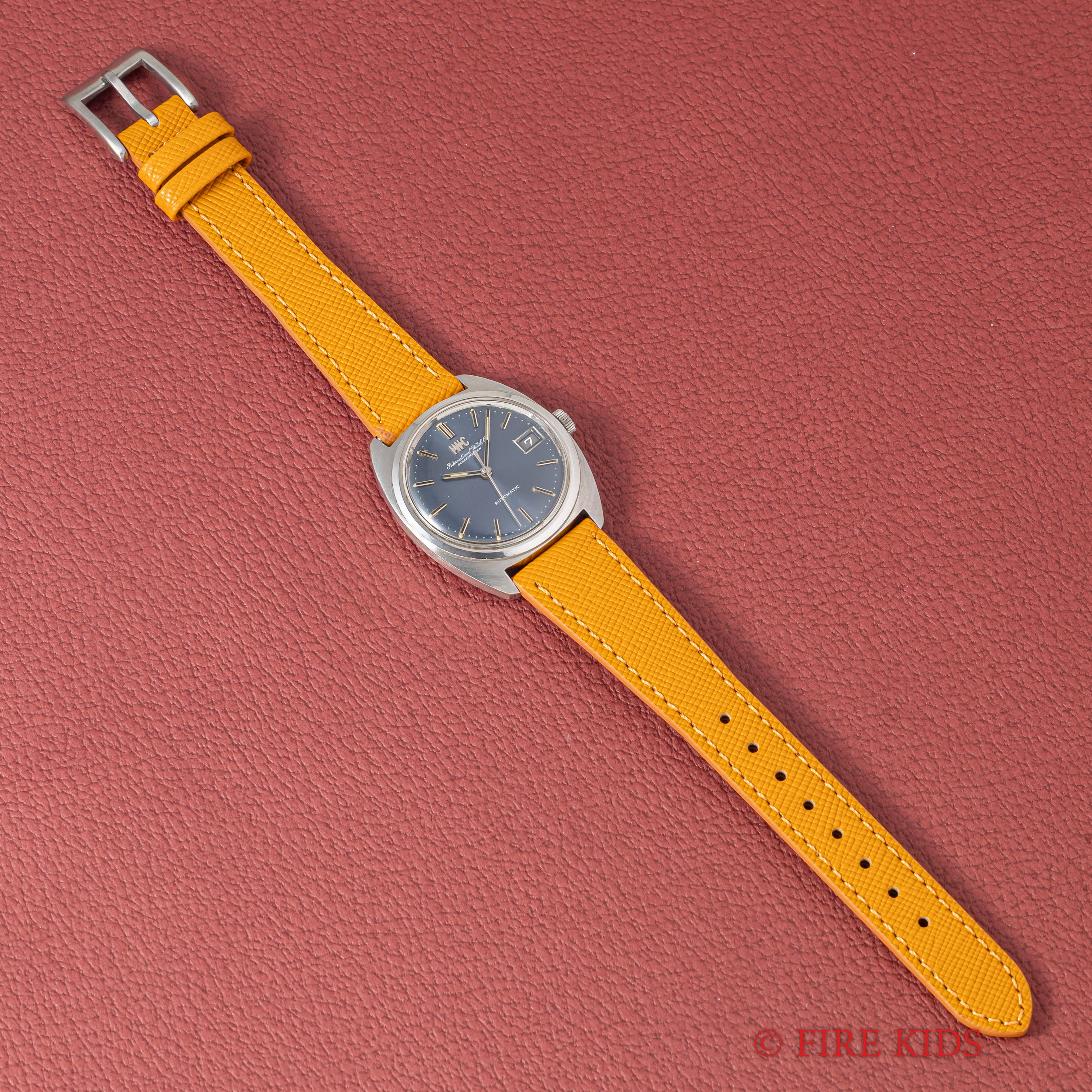 IWC トノーケース 1974年製 Ref.1827 ブルーダイヤル Cal.8541B ペラトン式自動巻き