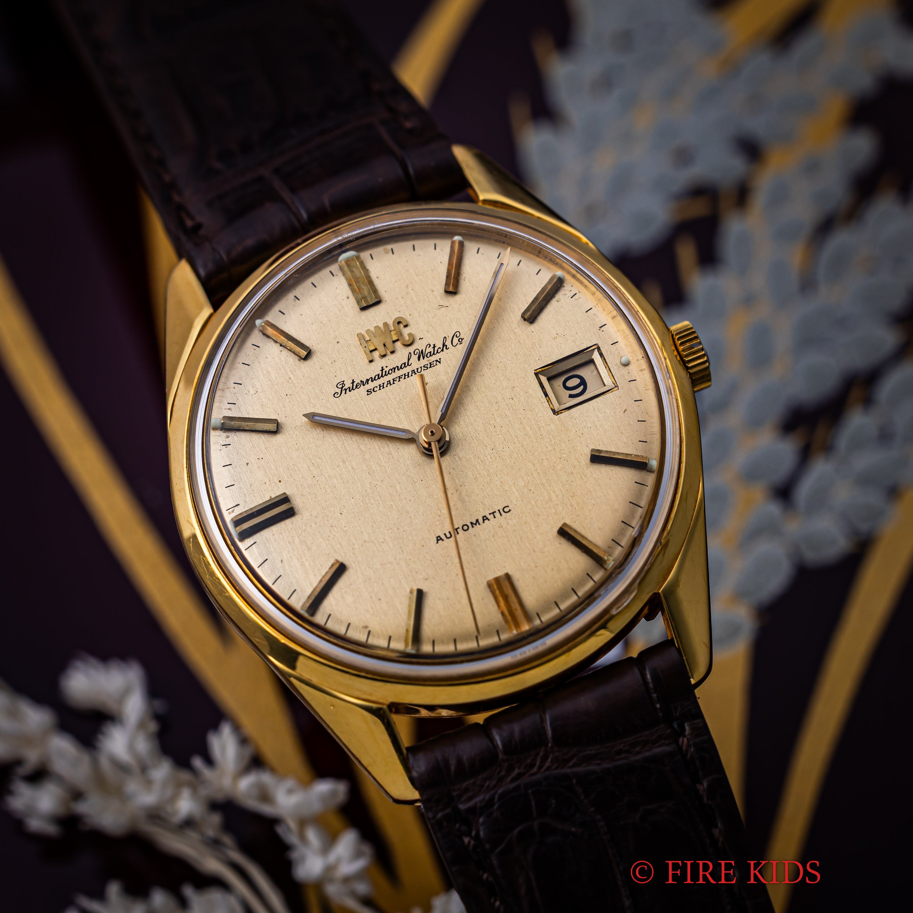 IWC 18金無垢ラウンドケース 1971年製 ペラトン式自動巻 Cal.8541B