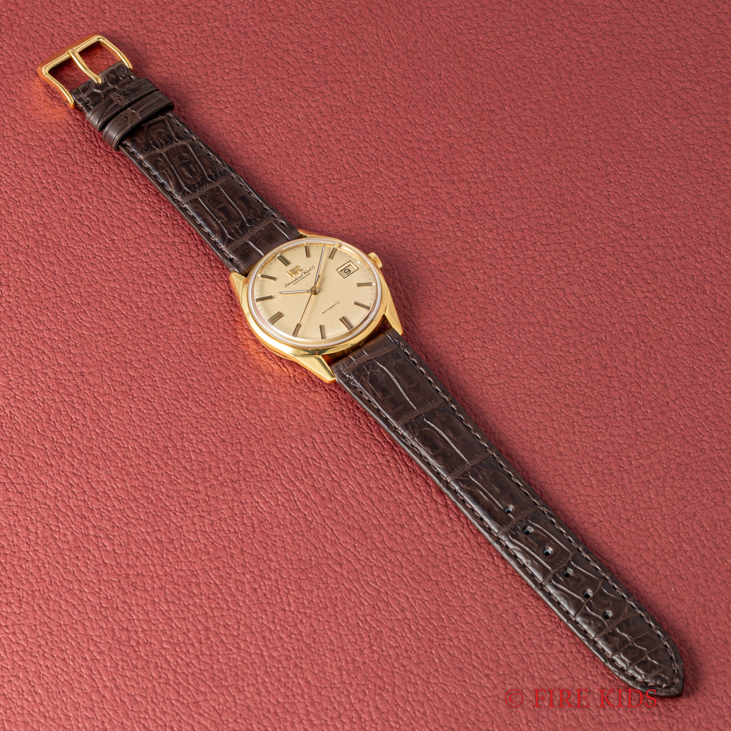 IWC 18金無垢ラウンドケース 1971年製 ペラトン式自動巻 Cal.8541B