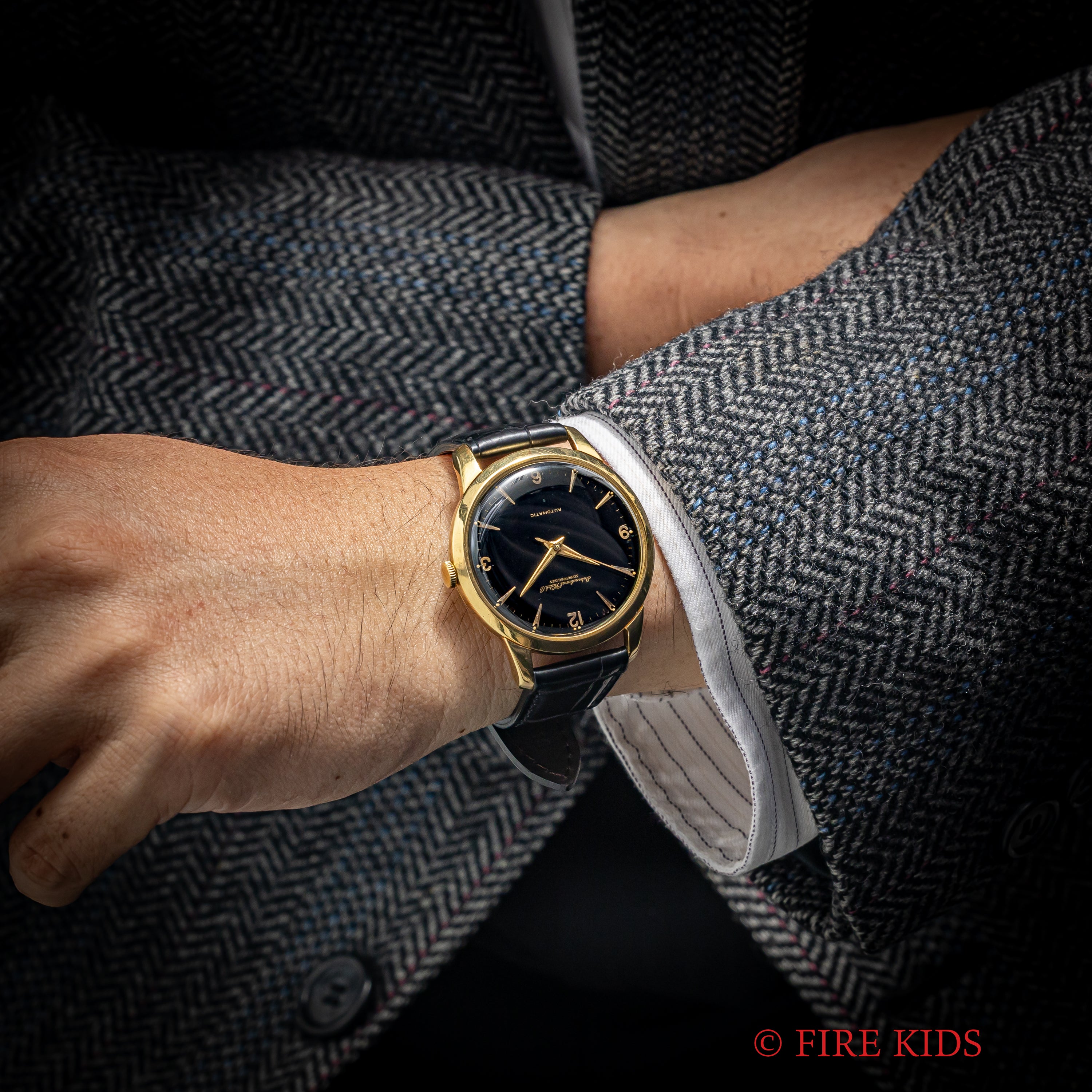 IWC 18金無垢ラウンドケース 1954年製 ブラックミラーダイヤル ペラトン式自動巻Cal.852