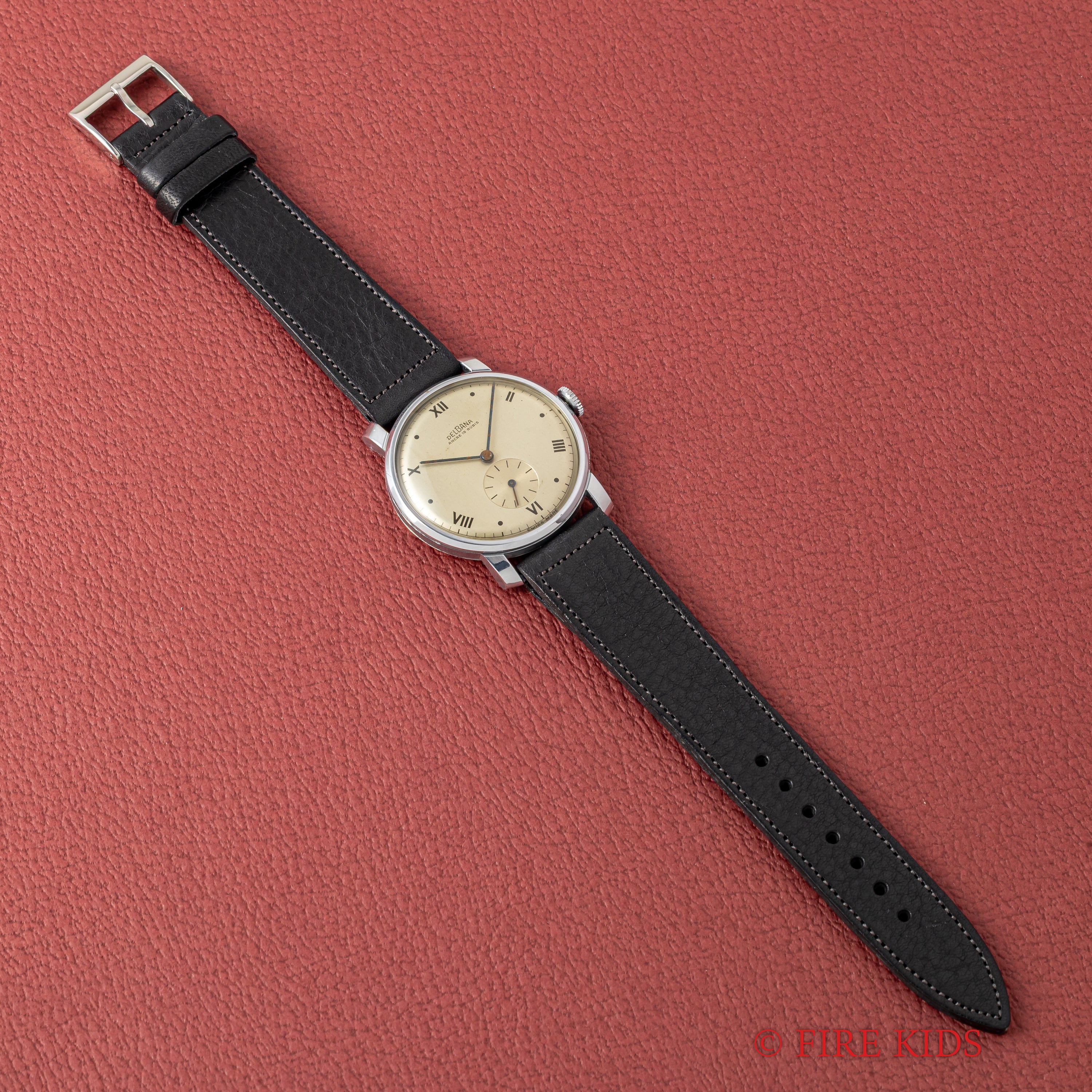 DELBANA 35mmケース 飛びローマンダイヤル 1940年代製 スモールセコンド手巻