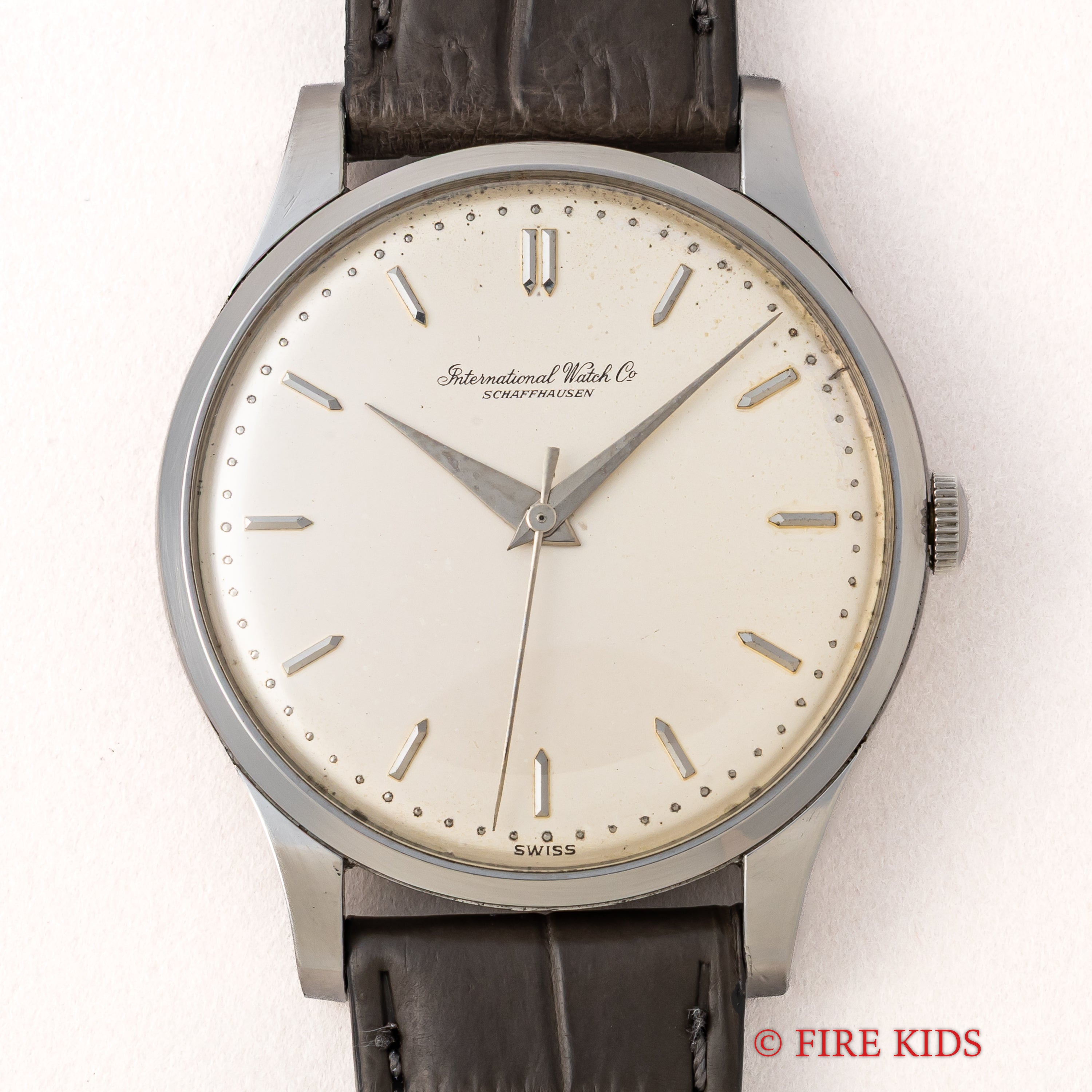 IWC ラウンドケース 1958年製 手巻き Cal.89 砲弾インデックス ビックケース