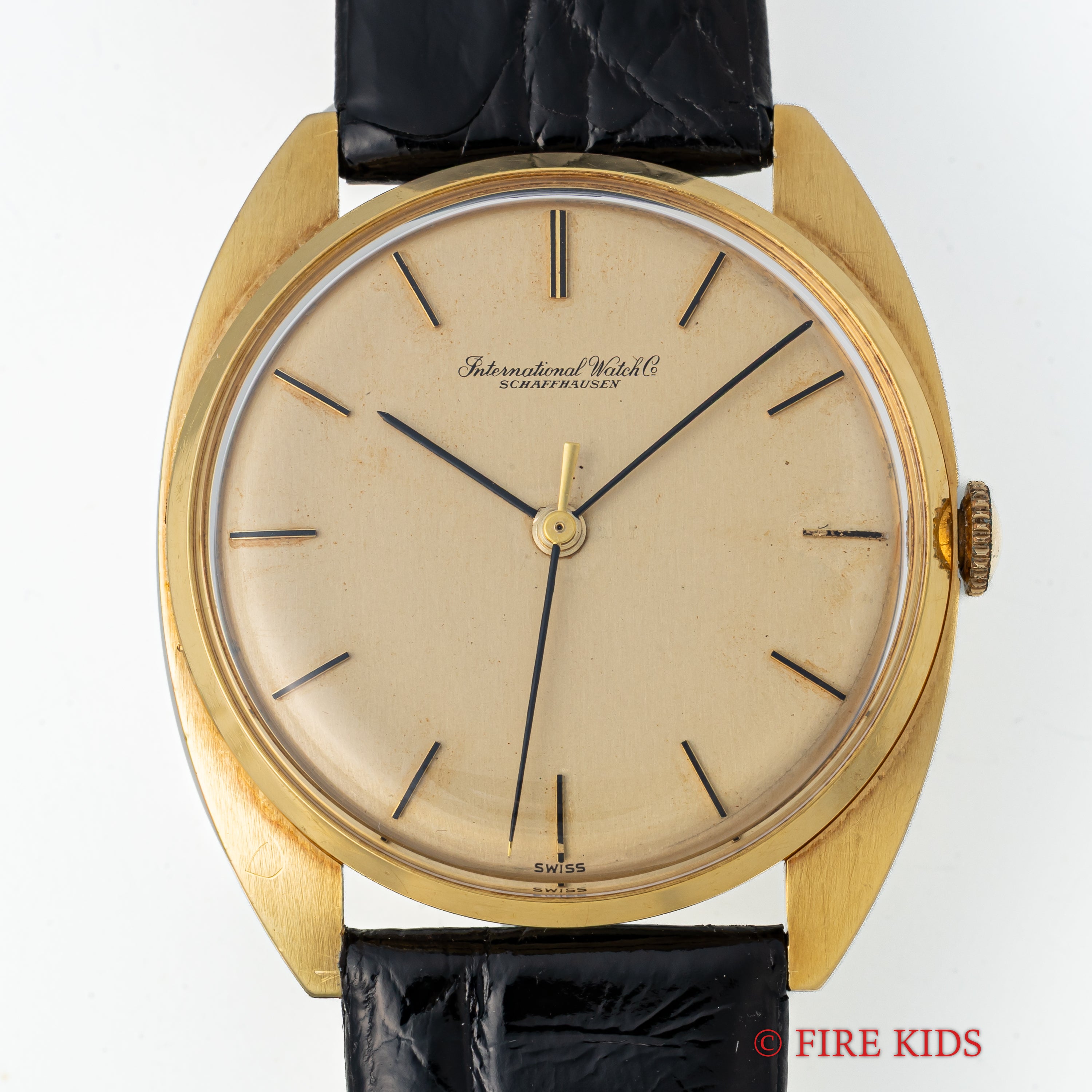 IWC 18金無垢トノーケース 1967年製 手巻 Cal.402 Ref.1419 薄型手巻ドレスウォッチ