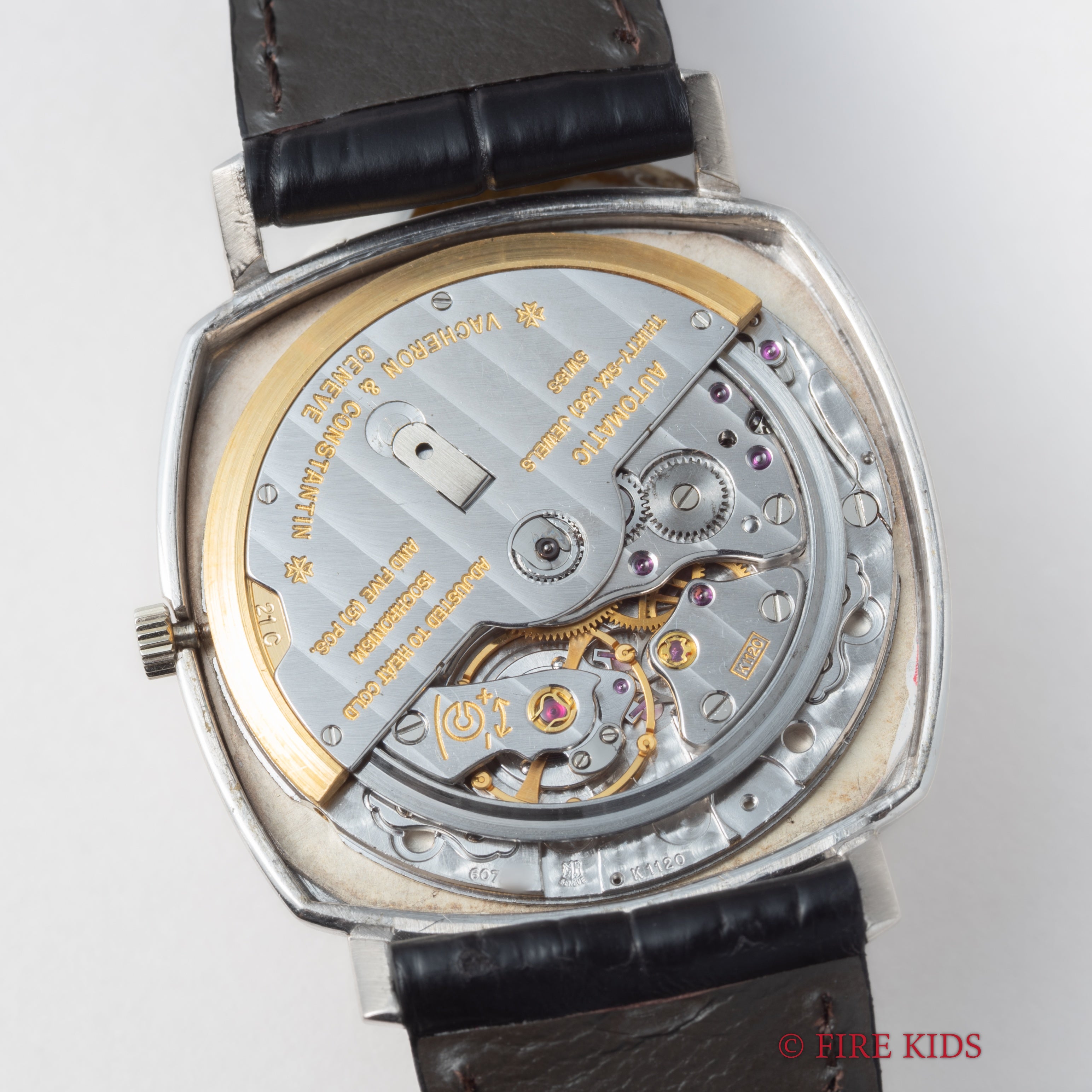 ヴァシュロン・コンスタンタン スクエアケース 1970年代製 18金無垢ホワイトゴールド 自動巻 Cal.1120