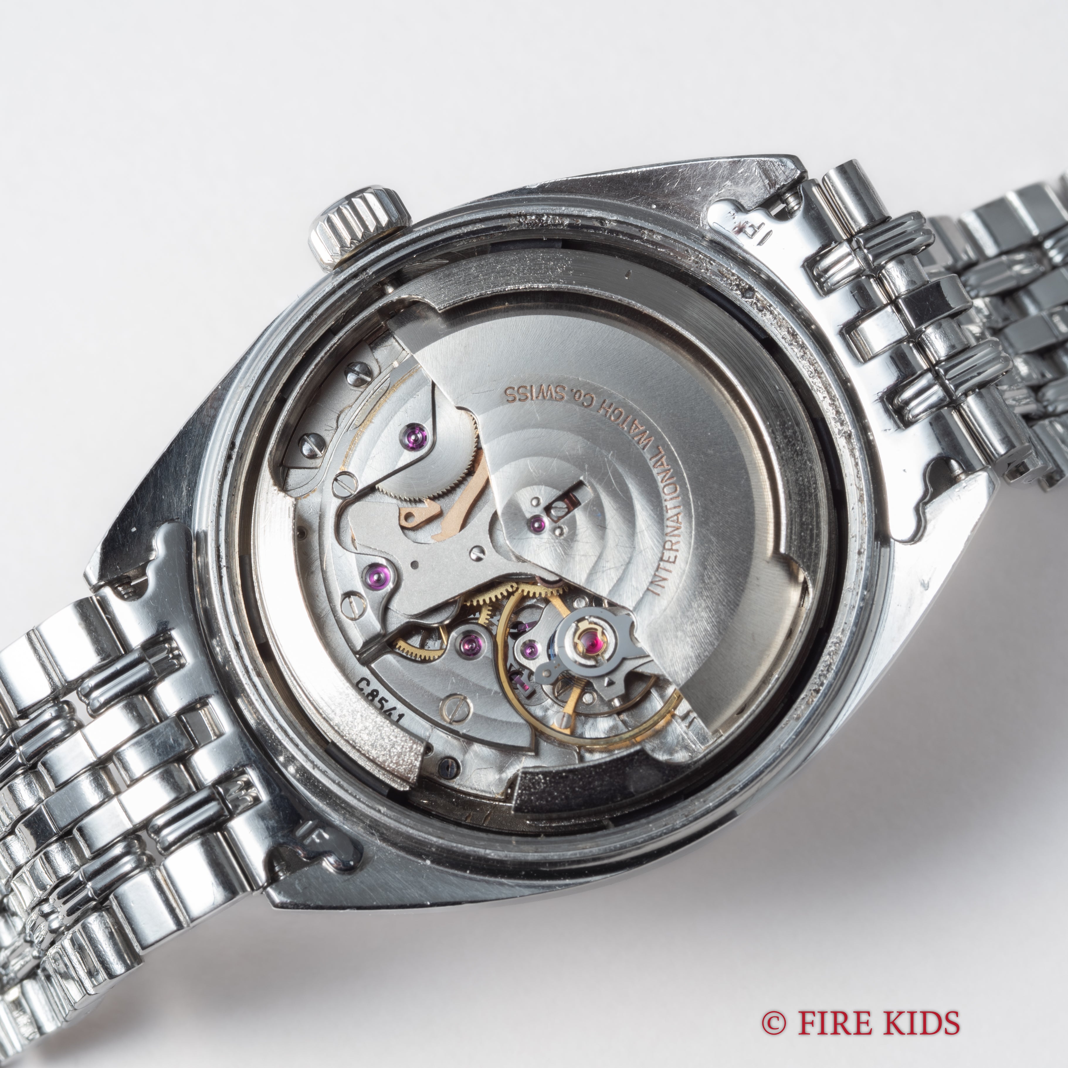 IWC ヨットクラブ 1968年製 ブルーダイヤル Cal.8541 ペラトン式自動巻き 純正ジュビリーブレス