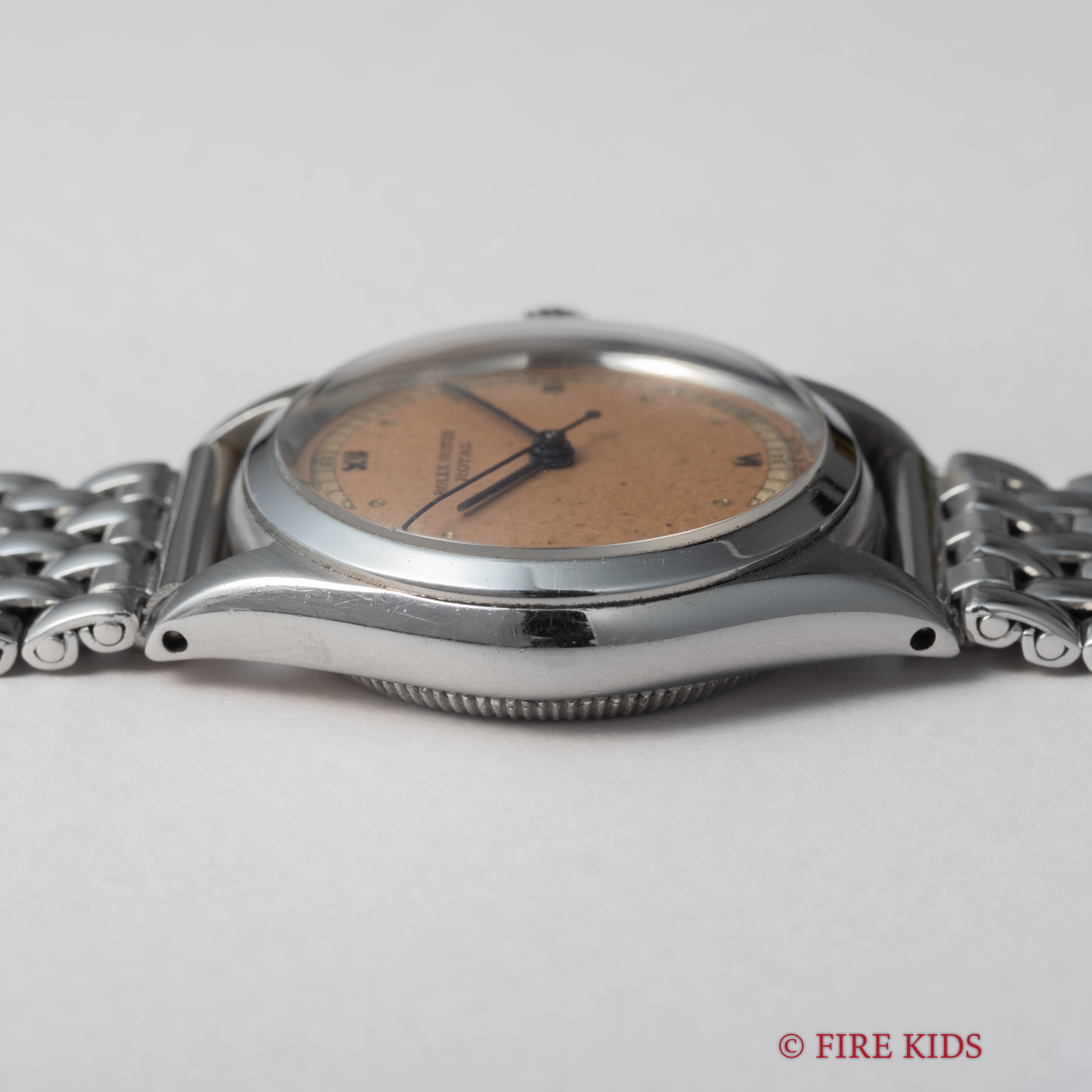 ロレックス オイスター ロイヤル 飛びローマンダイヤル 1941年製 Ref.2574 手巻き