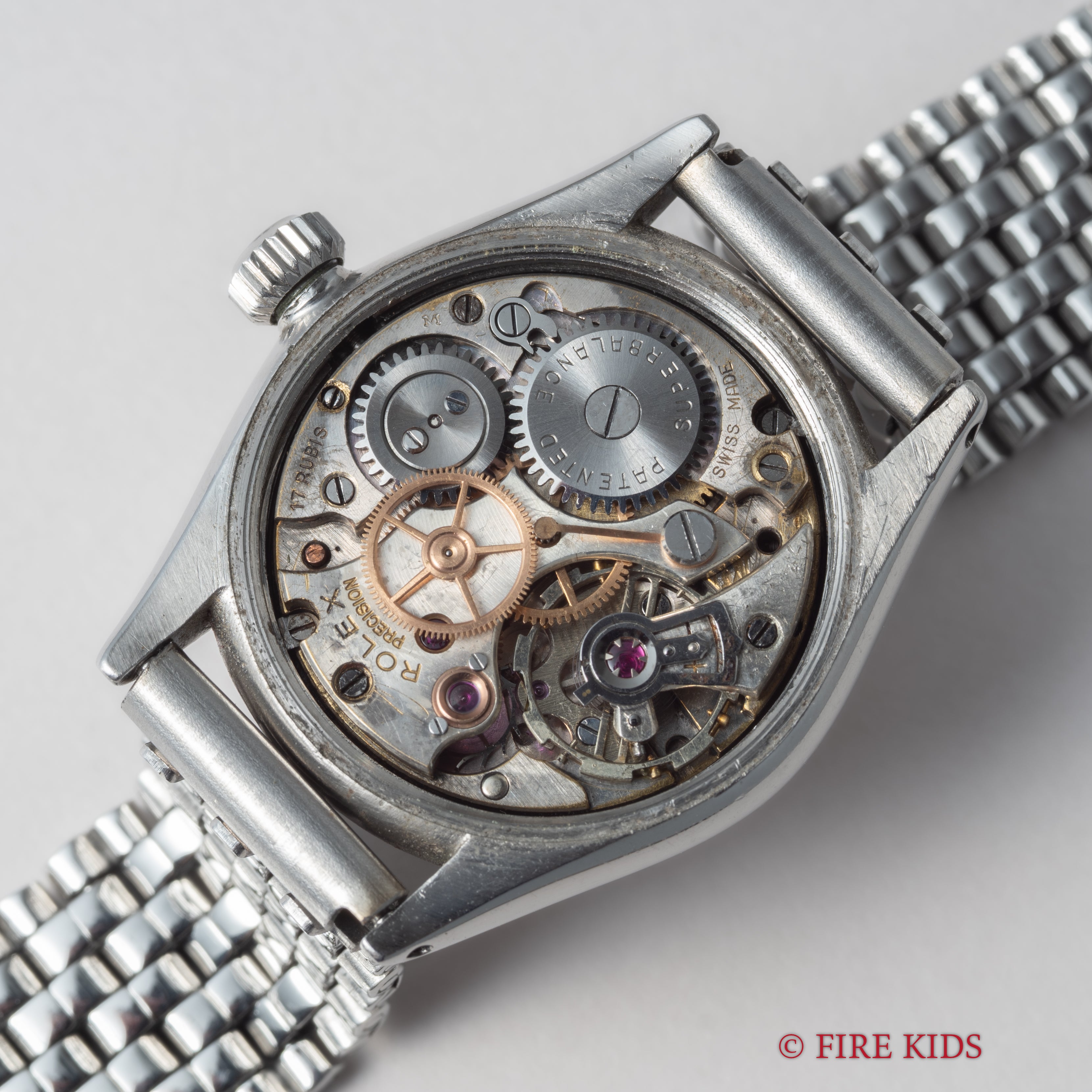 ロレックス オイスター ロイヤル 飛びローマンダイヤル 1941年製 Ref.2574 手巻き