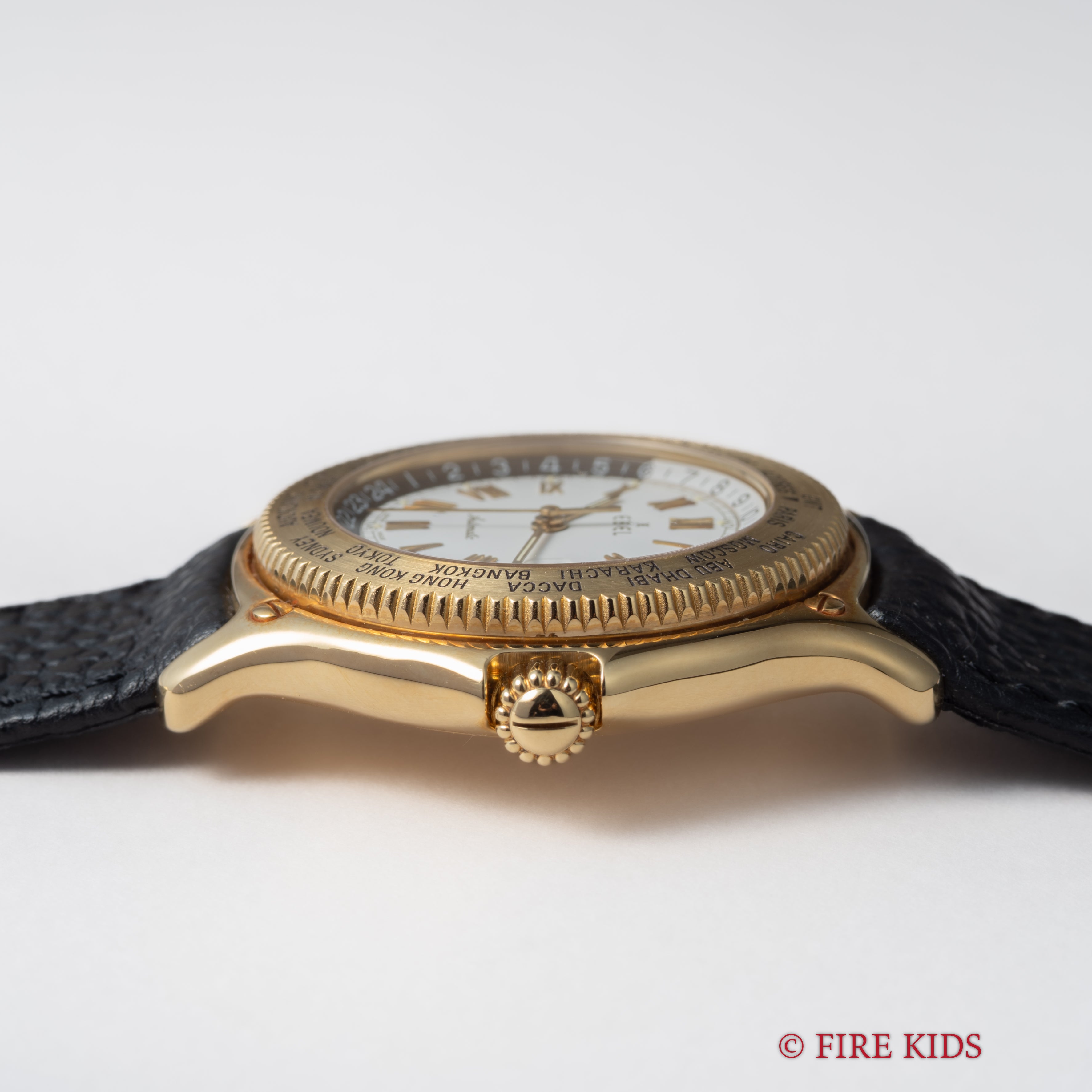 エベル ボイジャー ワールドタイム 自動巻 18金無垢 1993年発行ギャラ付 純正金無垢Dバックル付