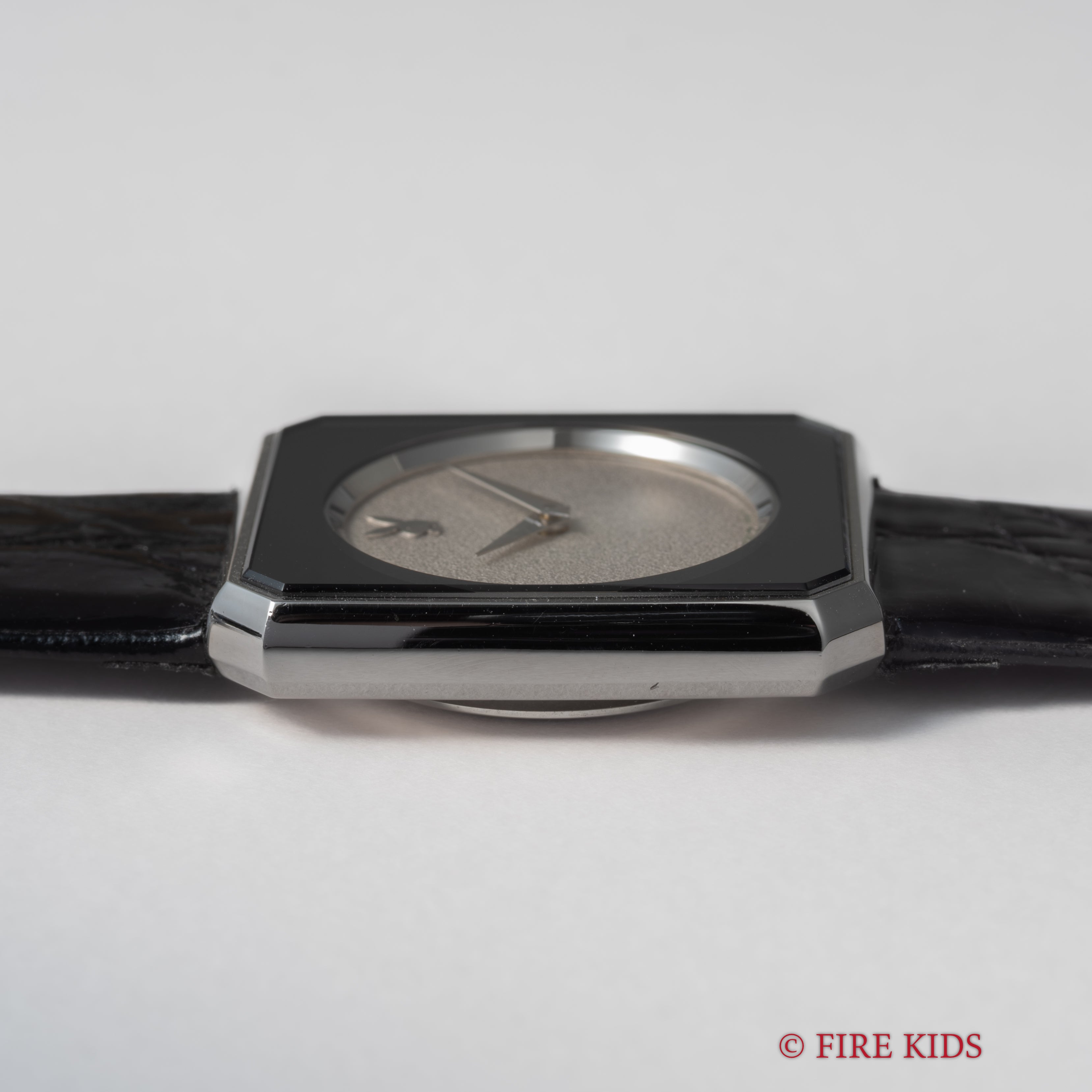 セイコー プレイボーイ 1978年製 Ref.2220-0640 シャリオ 手巻き 純正尾錠 タグ付