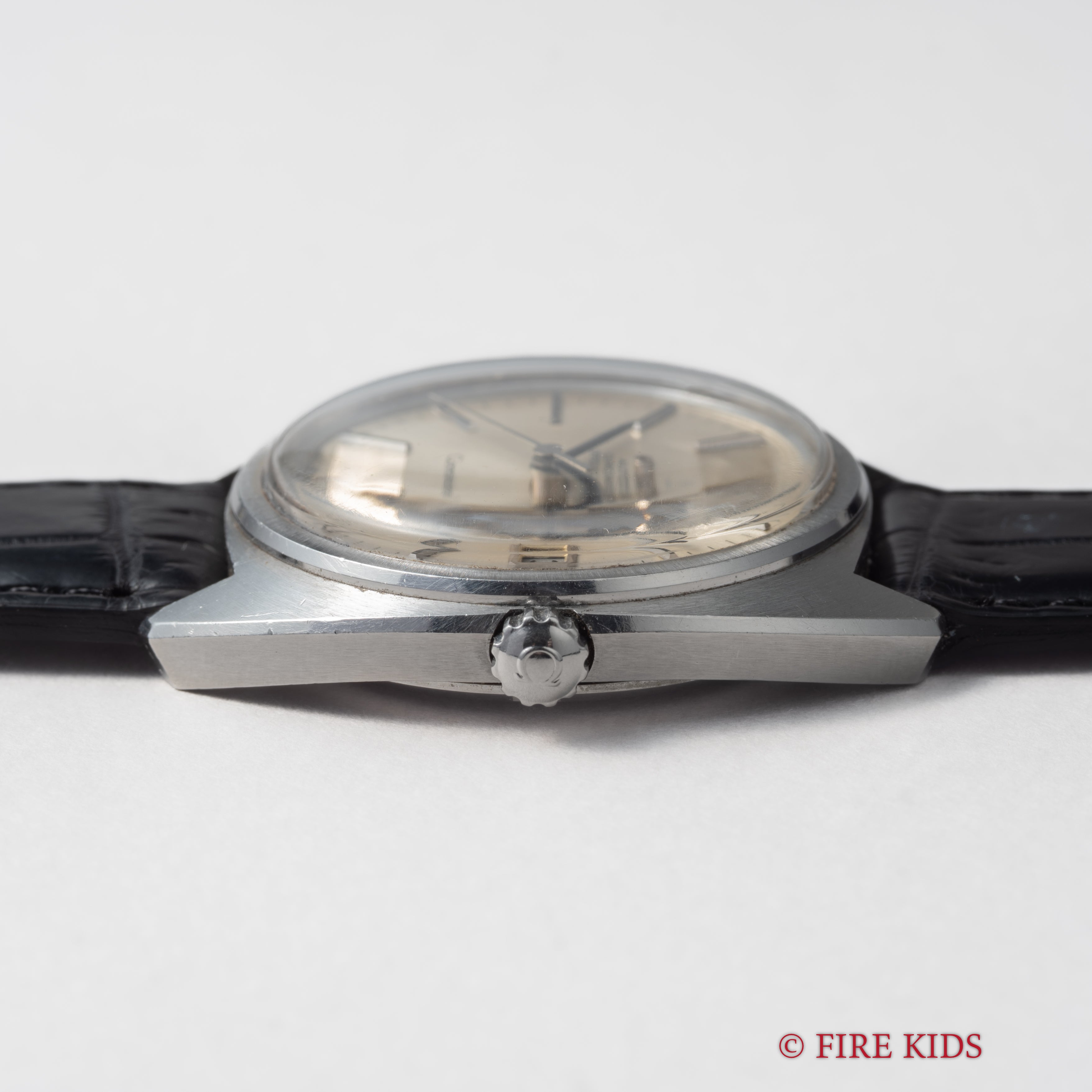 オメガ コンステレーション 1969年製 Ref.168.017 ジェンタ クロノメーター自動巻 Cal.564 純正尾錠付