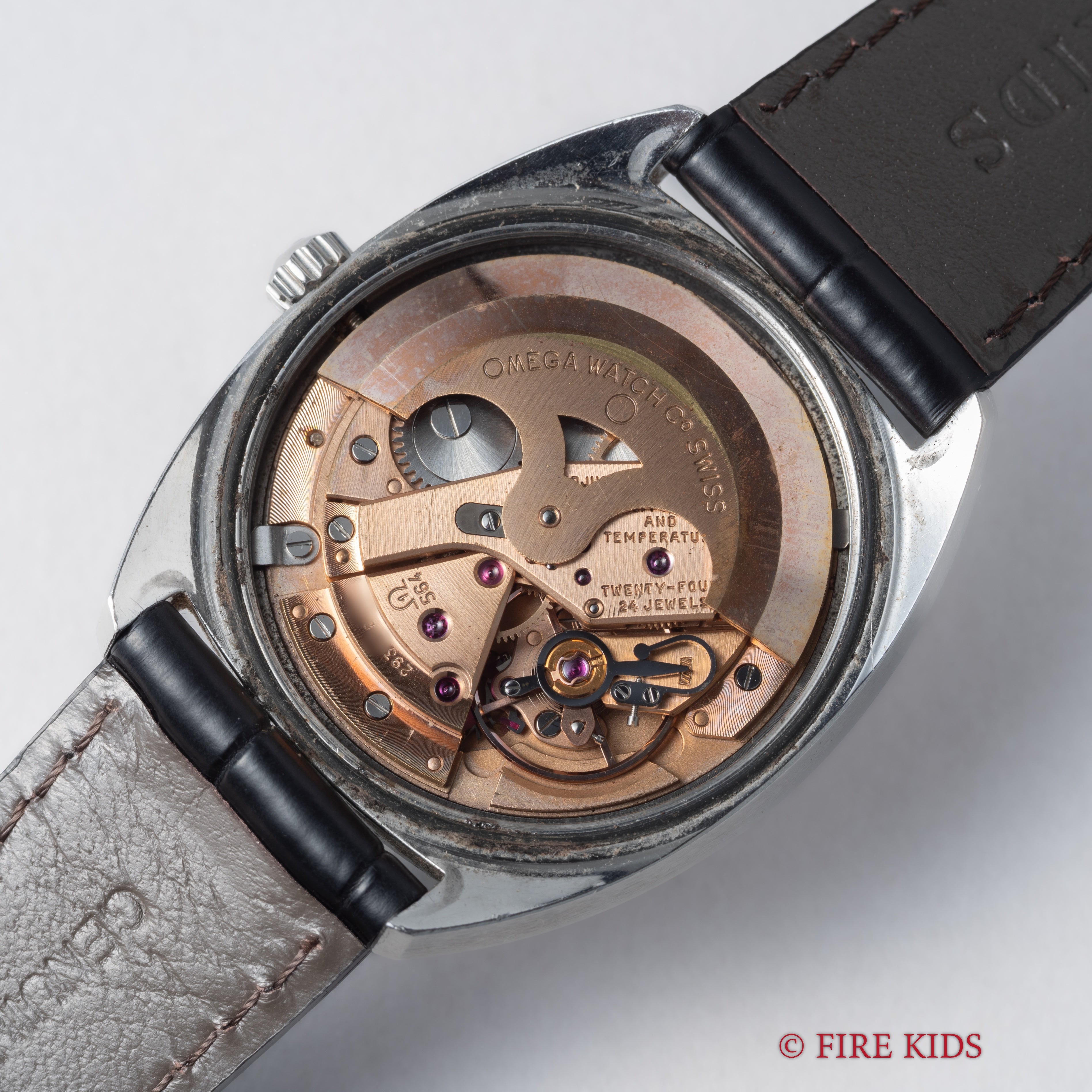 オメガ コンステレーション 1969年製 Ref.168.017 ジェンタ クロノメーター自動巻 Cal.564 純正尾錠付