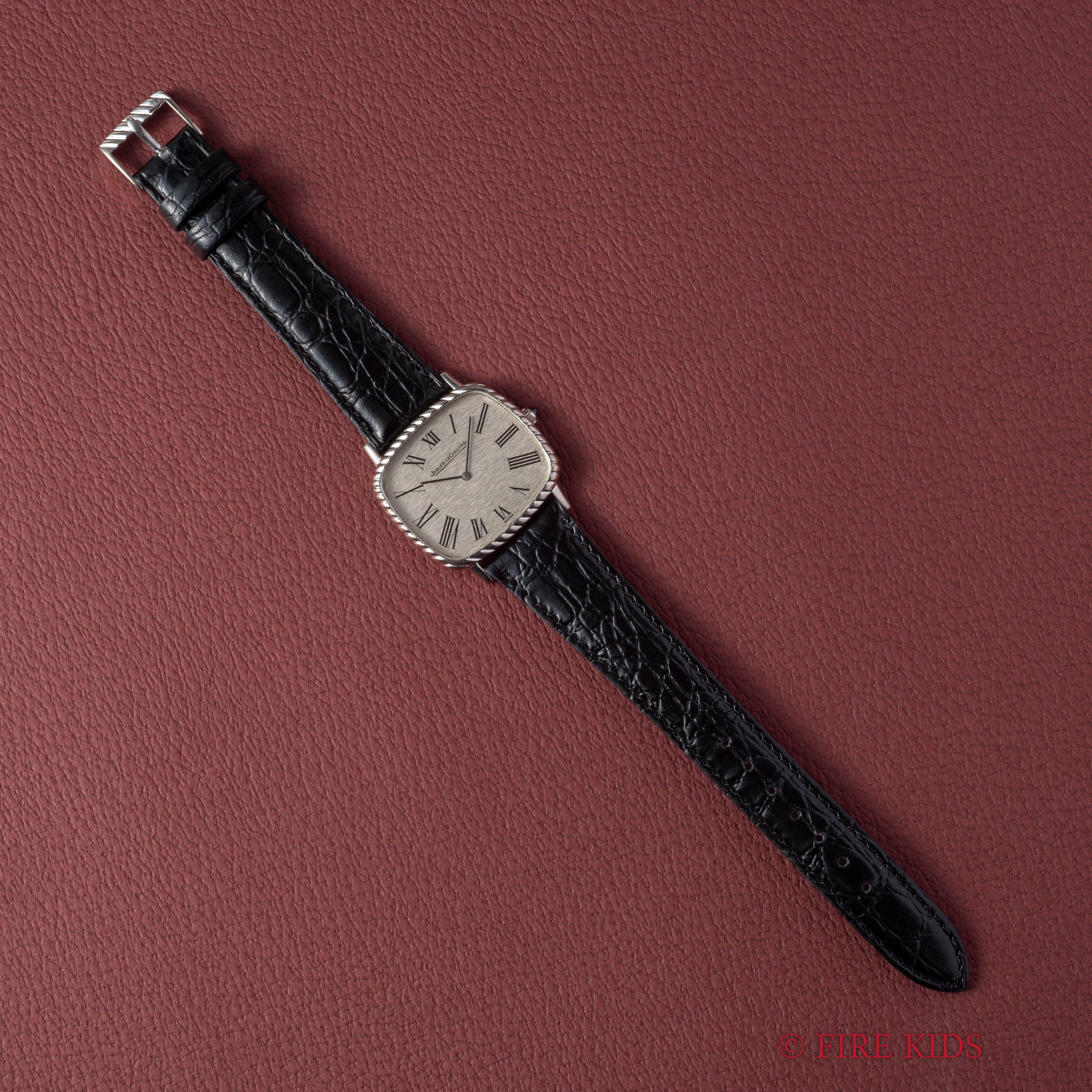 ジャガー・ルクルト スクエアケース 1970年代製 Ref.4467.22 18金金無垢 純正尾錠付き ジェラルドジェンタ