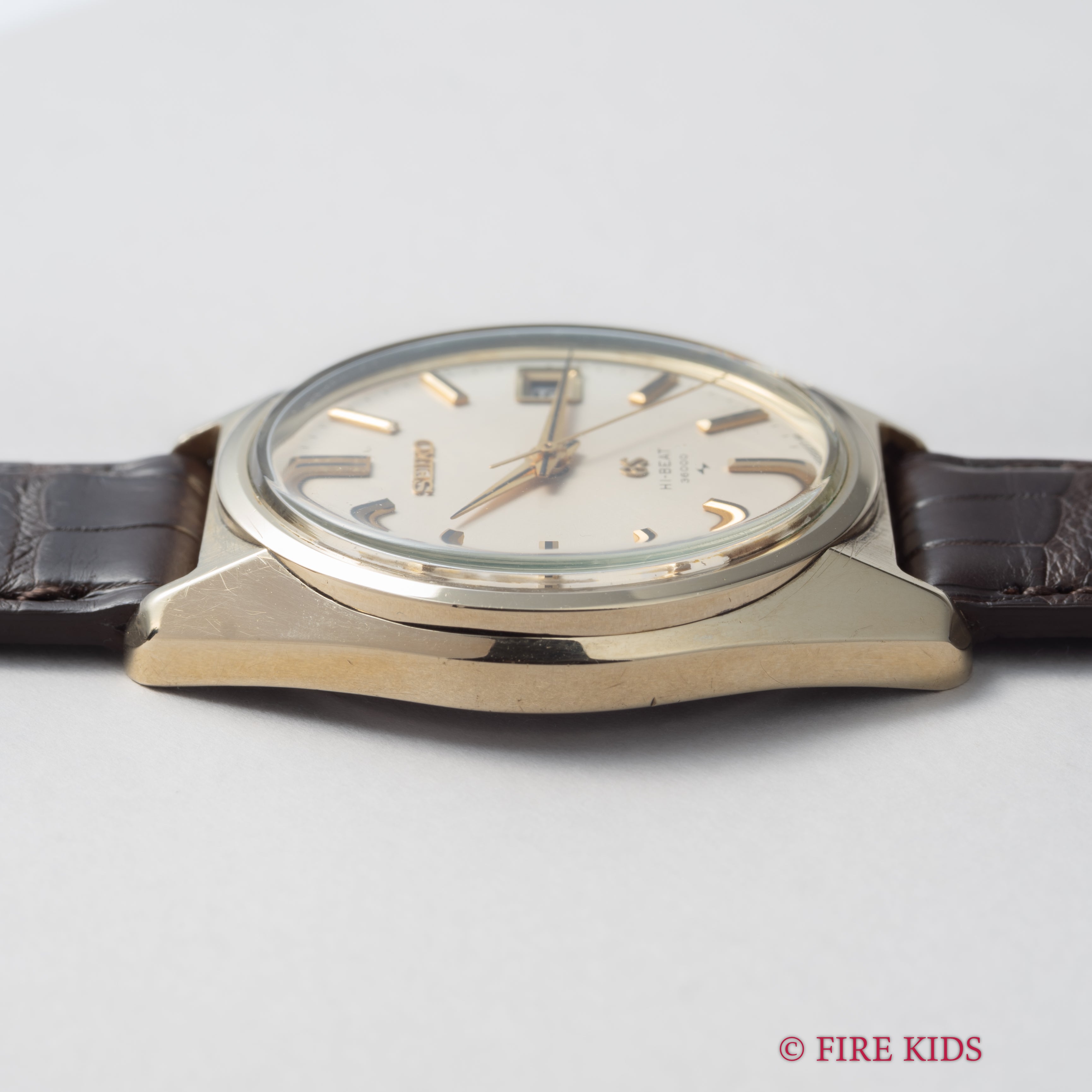 グランドセイコー 1968年製 手巻10振動 Ref.4522-8000 キャップゴールド 45GS パティーナダイヤル