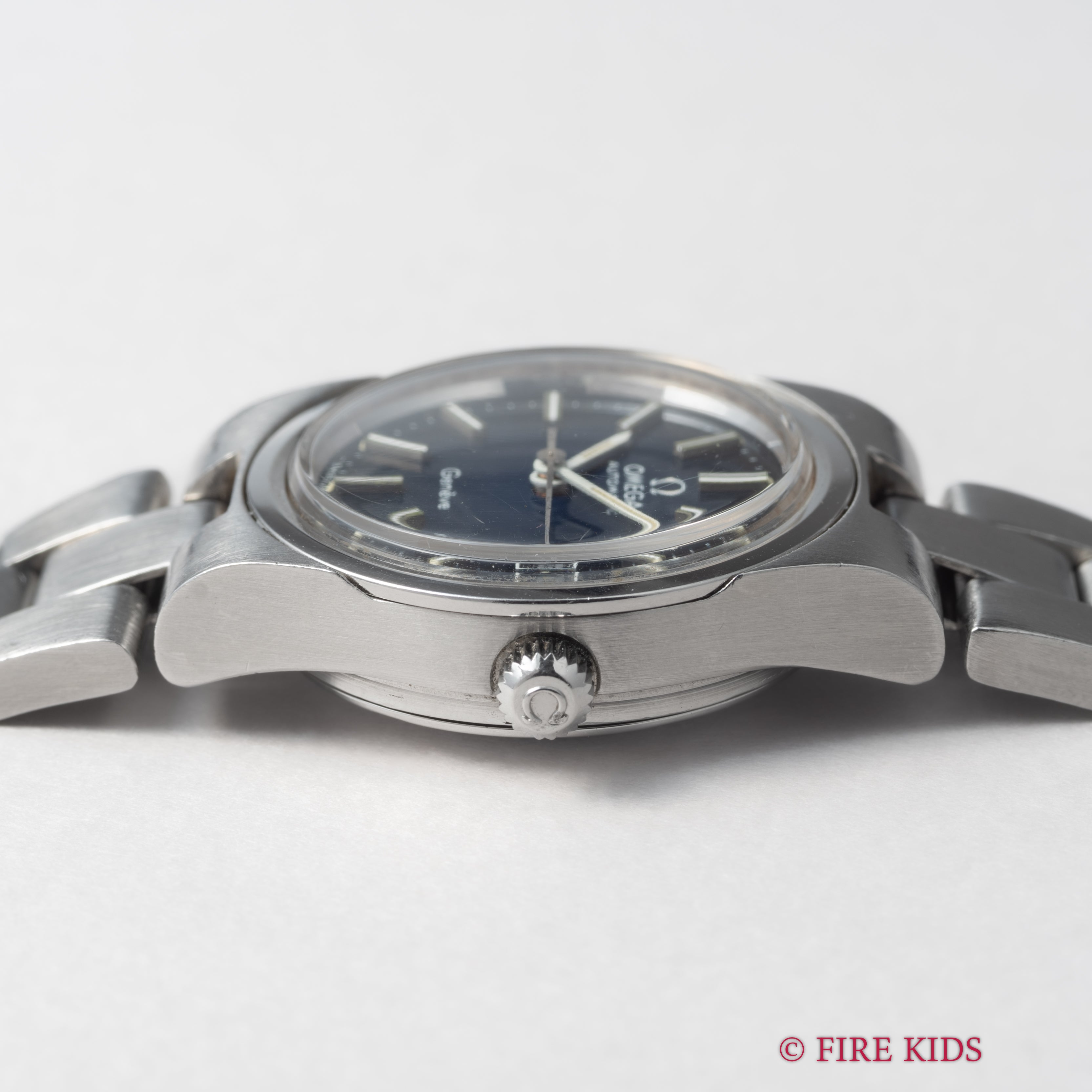 オメガ ジュネーブ レディース Ref.566.0067 1973年製 Cal.684 自動巻き 純正ブレス付き ネイビーダイヤル