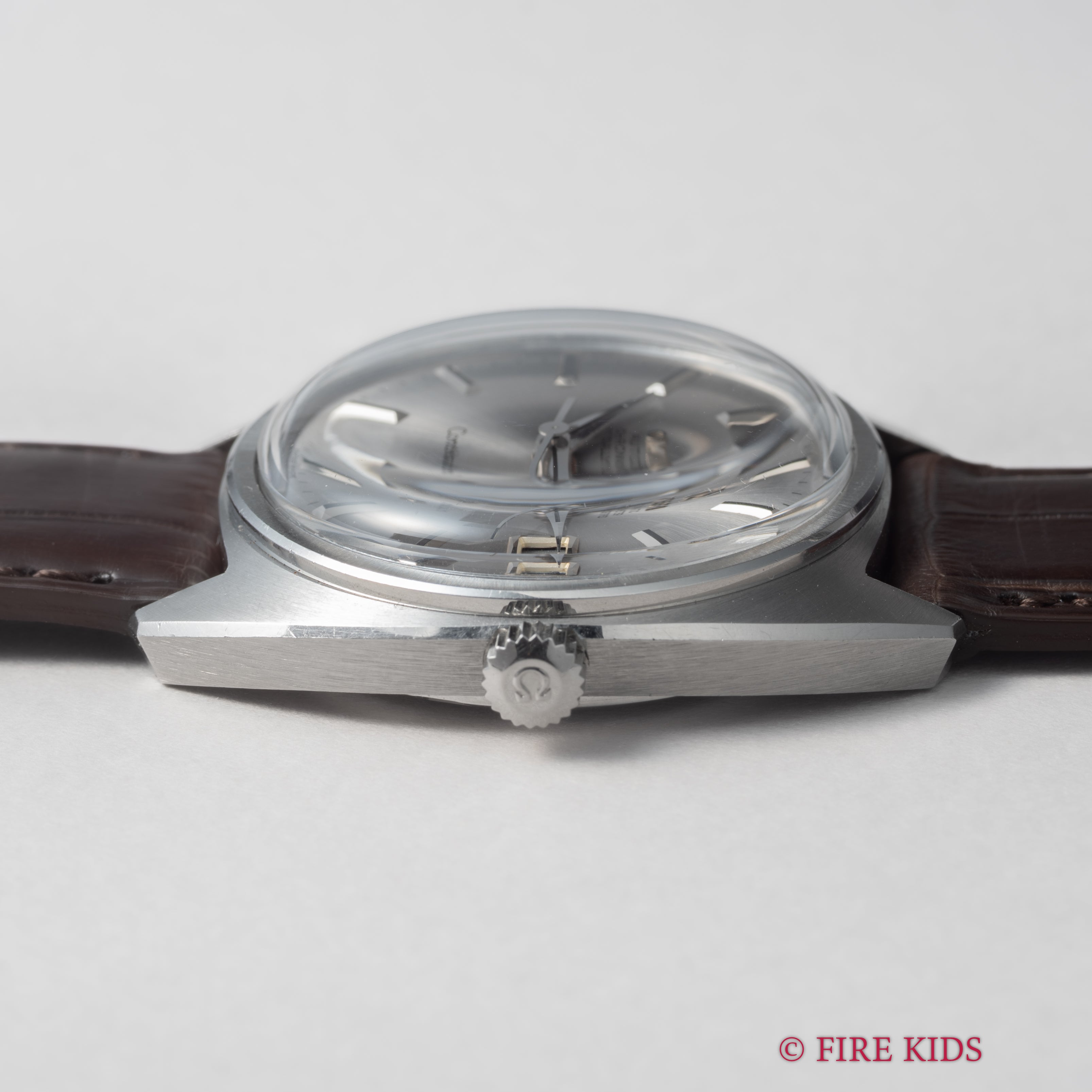 オメガ コンステレーション ジェンタ前期型 ドーフィンハンド1968年製 Ref.168.017 自動巻クロノメーター Cal.564