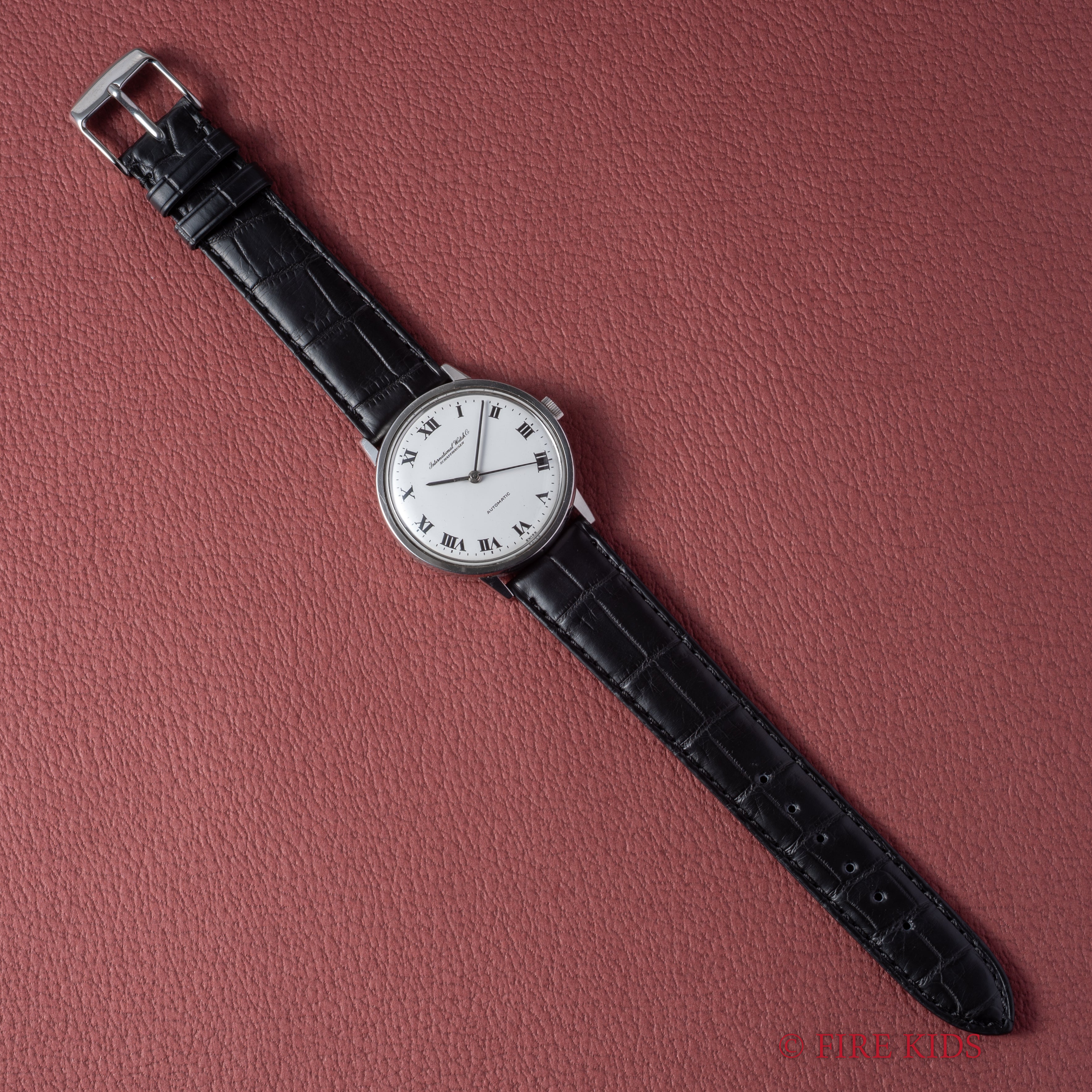 IWC ラウンドモデル オートマチック ホワイトローマンダイヤル 1969年製 お魚リューズ