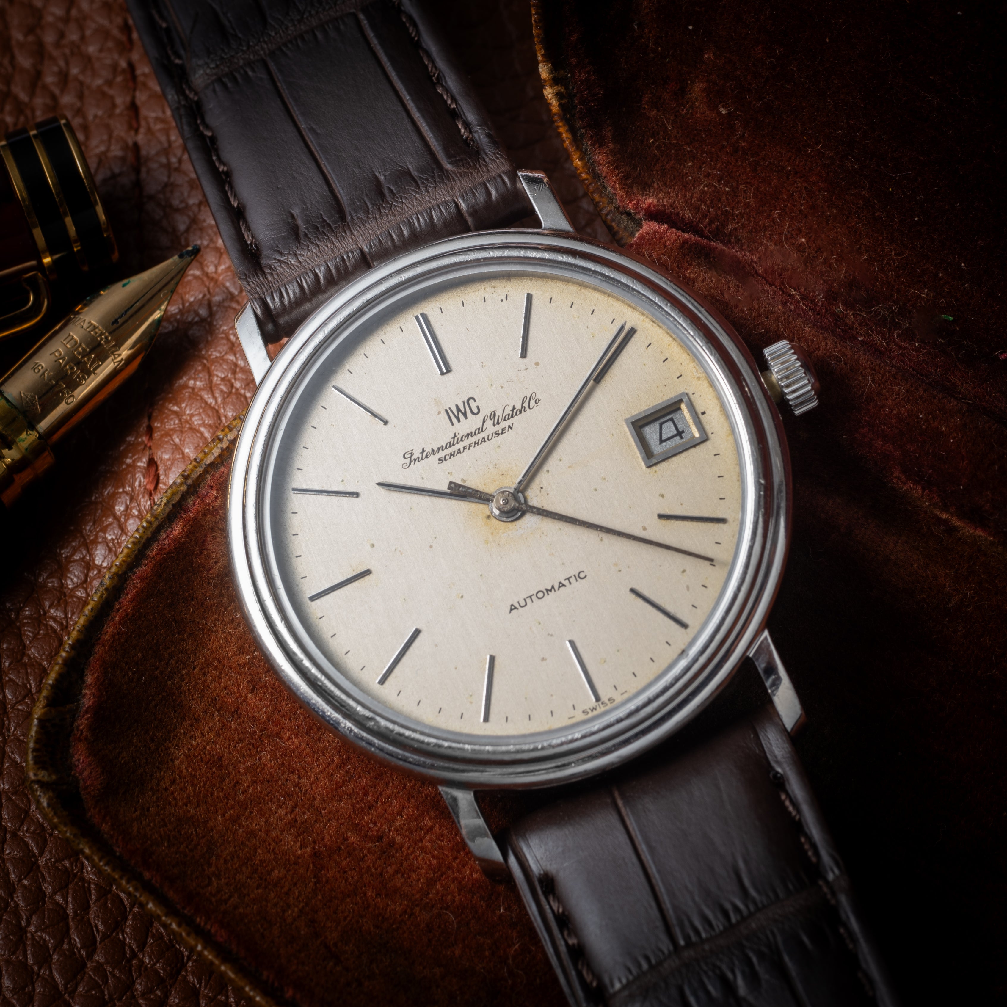 IWC ラウンド デイト 1979~80年製 ジャガールクルトムーブ Ref.3205 Cal.3254