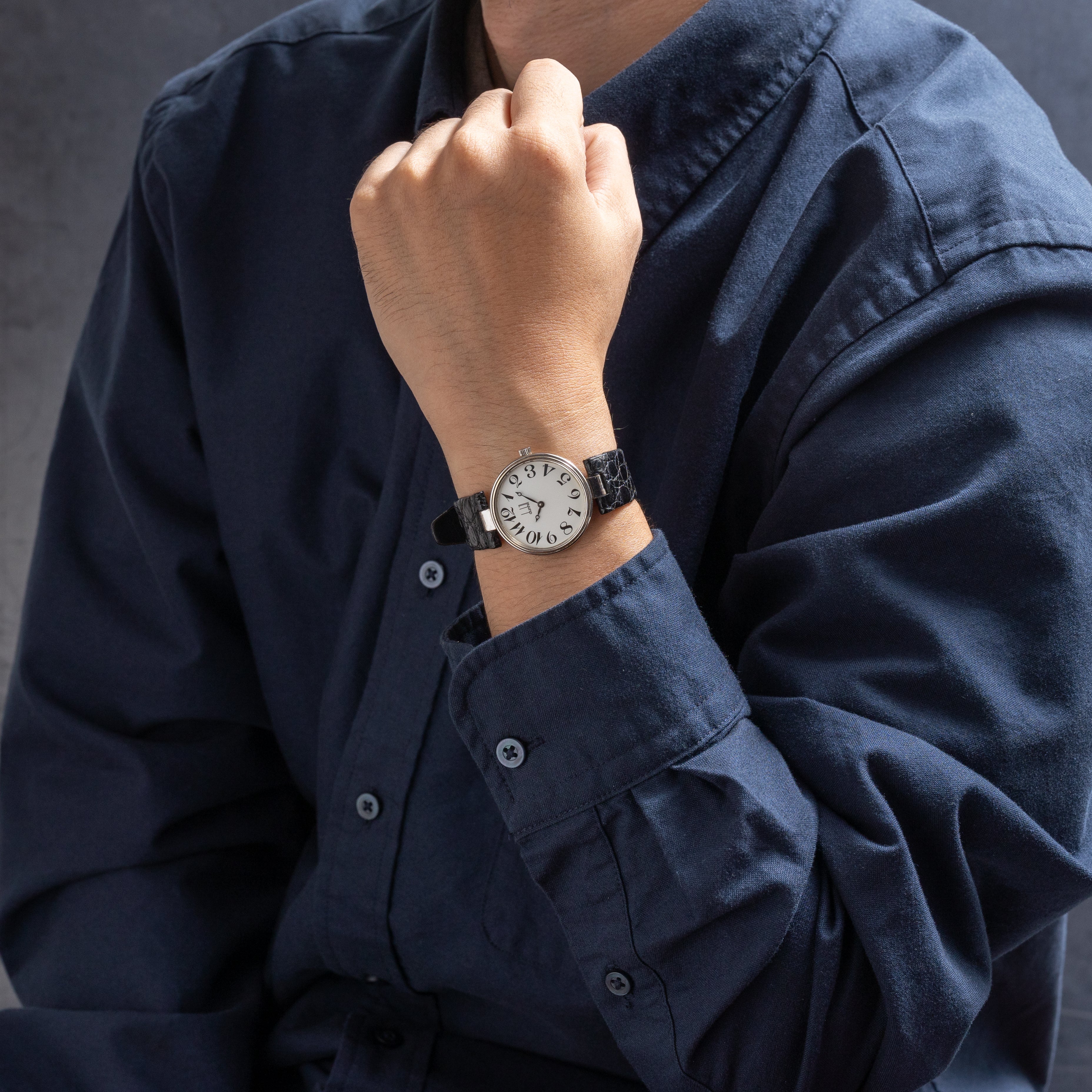 ダンヒル 銀無垢ラウンドケース 手巻きクロノメーター 1980年代製 アラビアダイヤル