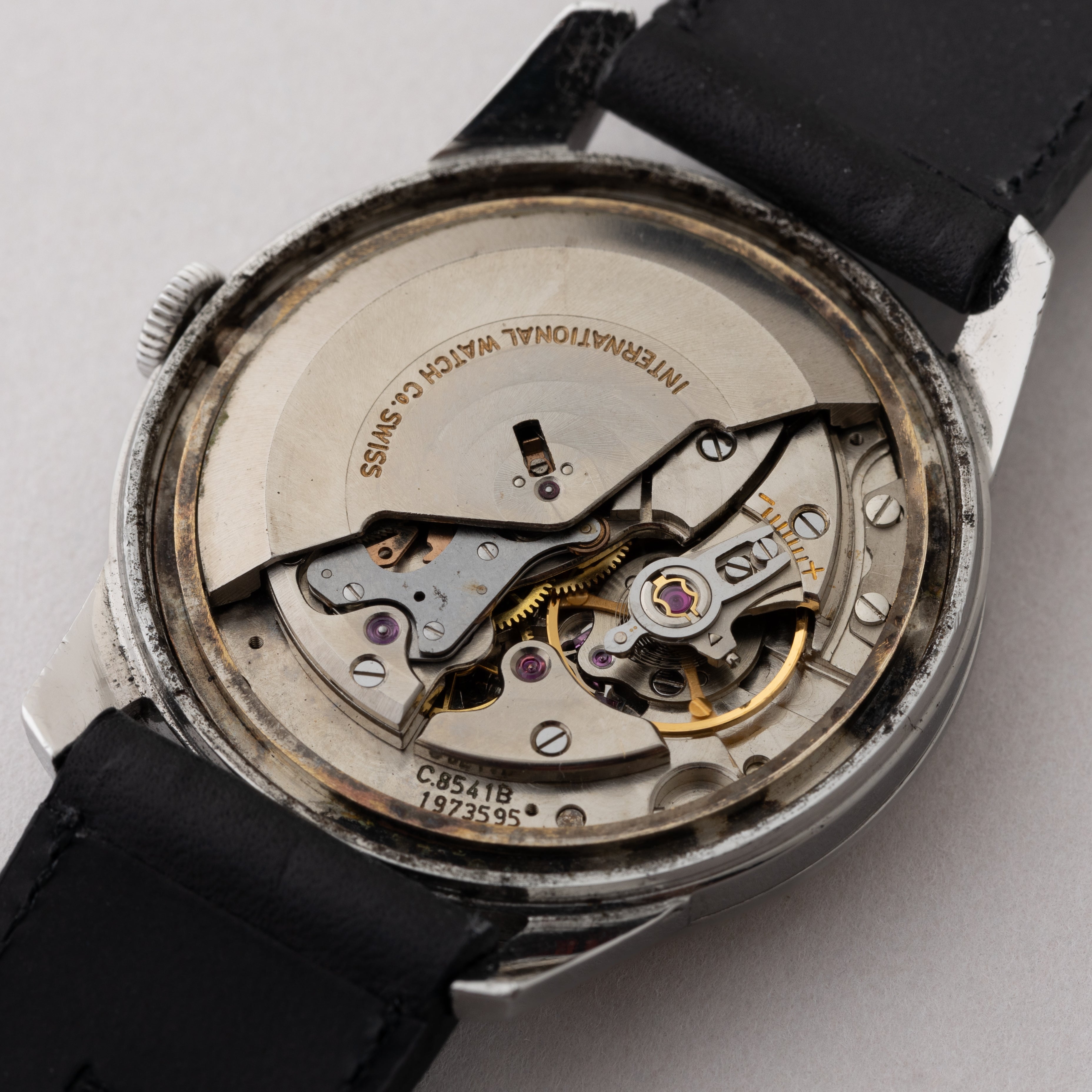 IWC ラウンドケース 1972年製 Cal.8541B オートマチック