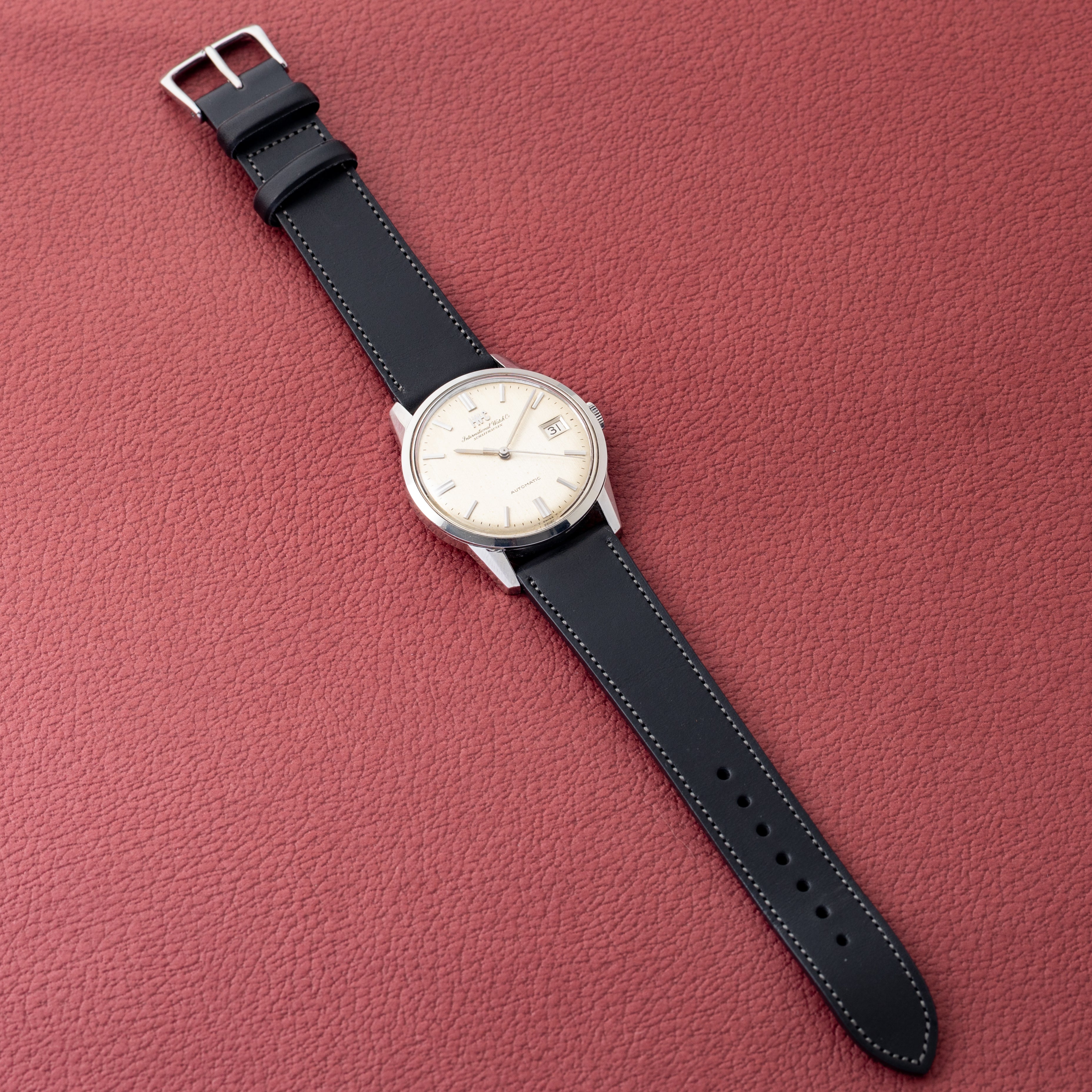 IWC ラウンドケース 1972年製 Cal.8541B オートマチック