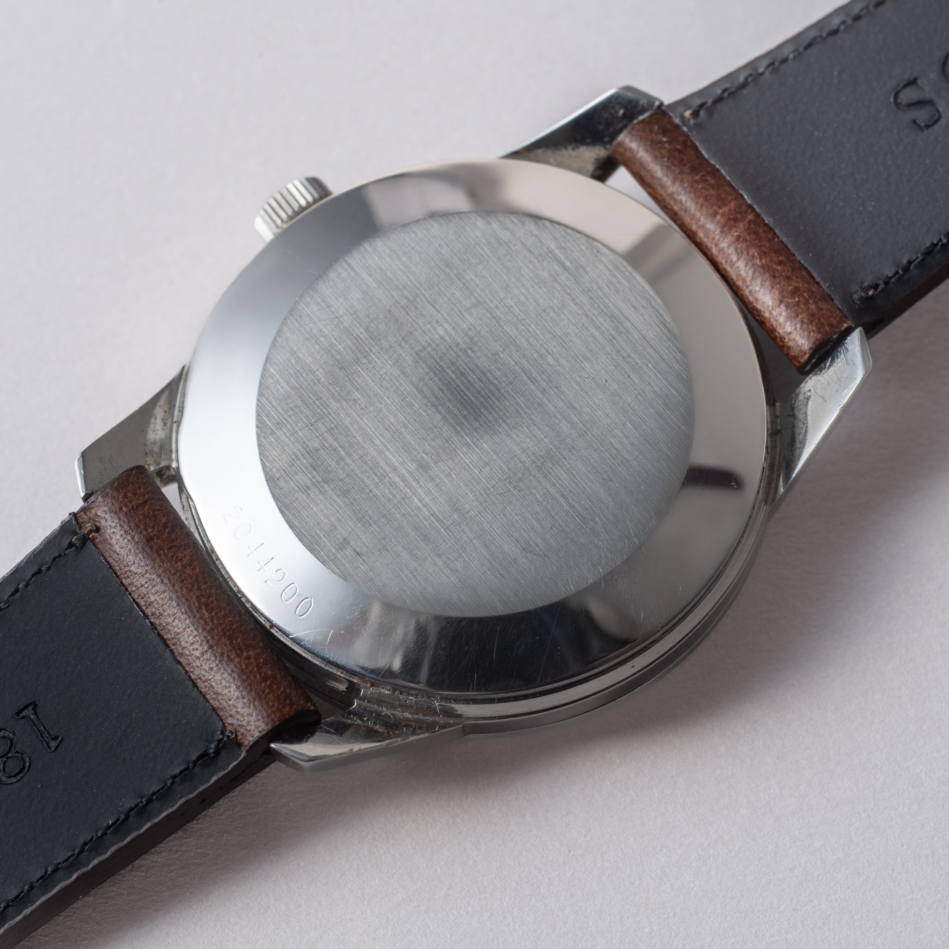 IWC ラウンドケース 1970年製/昭和45年製 Cal.8541B 自動巻き