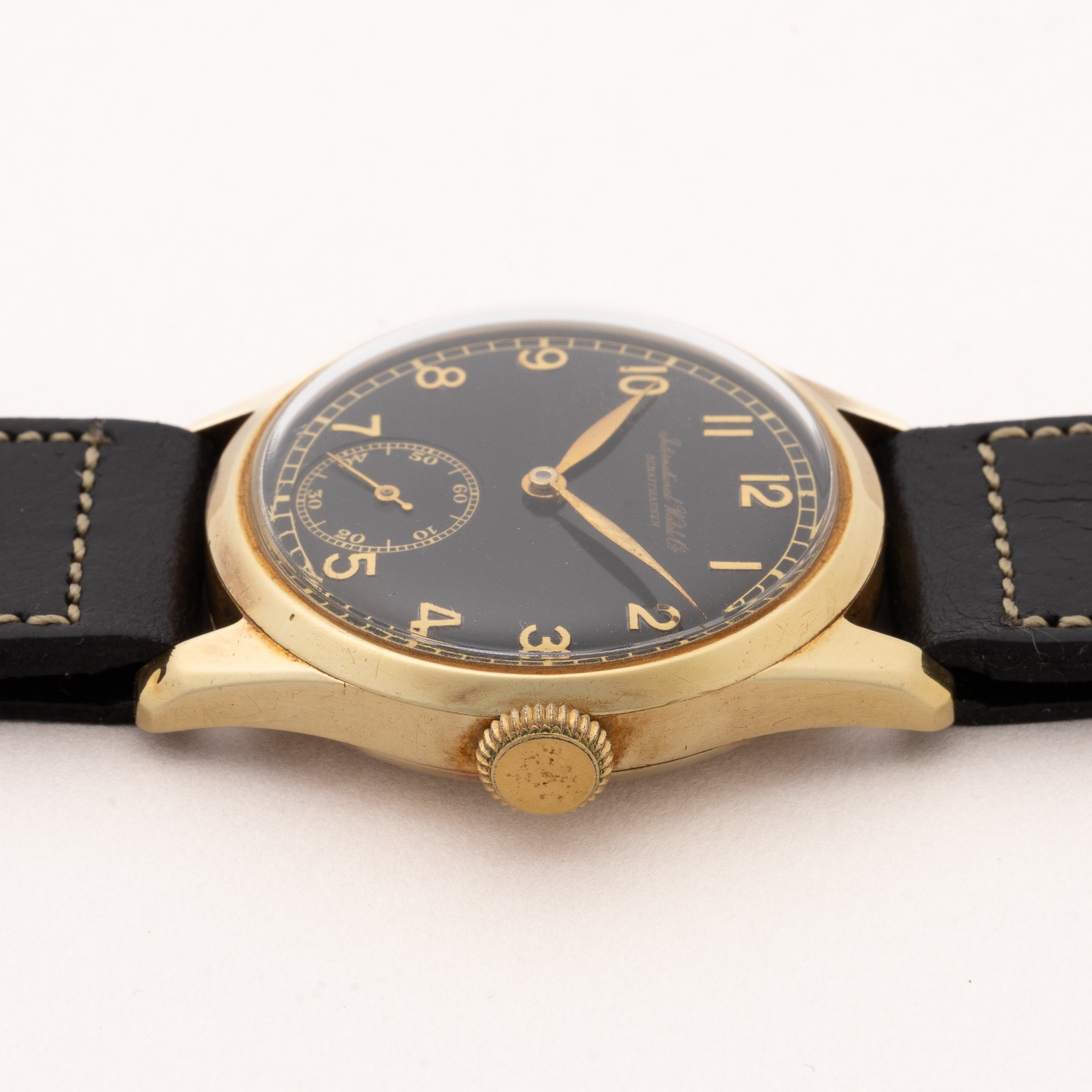 IWC オリジナルブラックダイヤル Cal.83 1937年製 14金無垢ケース 手巻 オールドインター