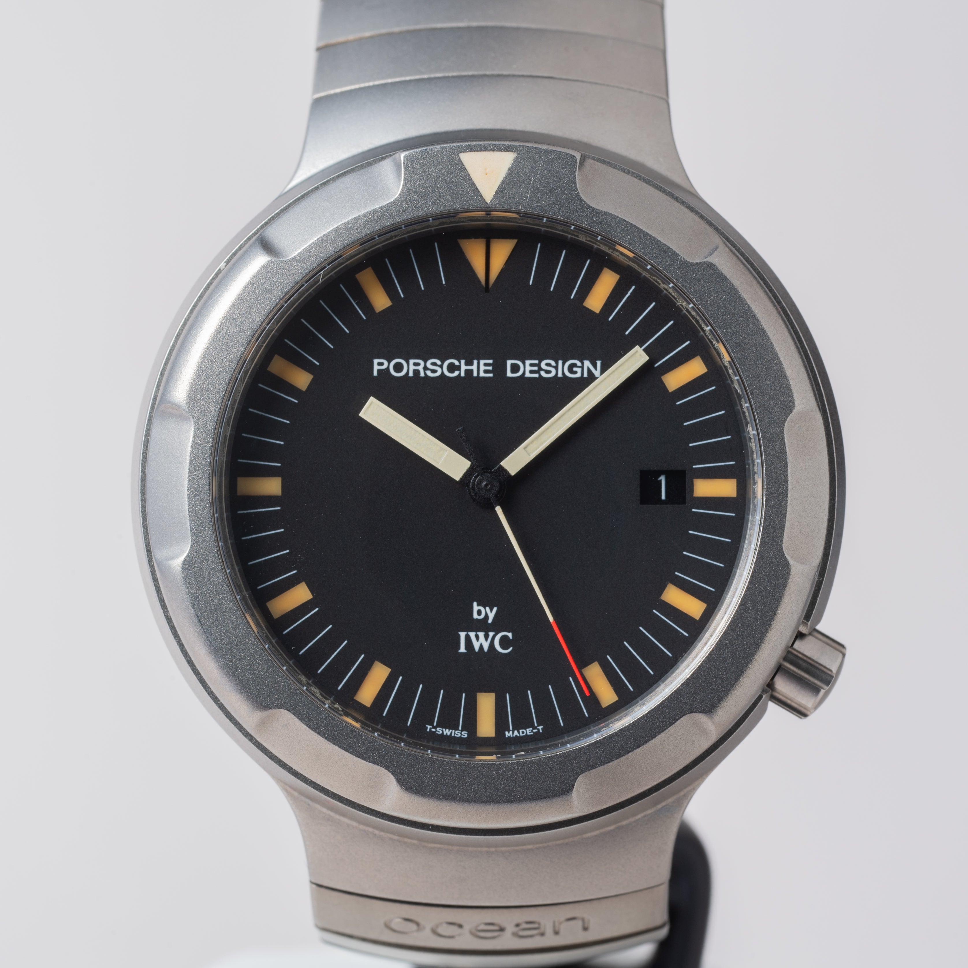 IWC ポルシェデザイン オーシャン2000 トリチウム 2000m防水 ダイバーズウオッチ 1992年 箱、国際保証書付き