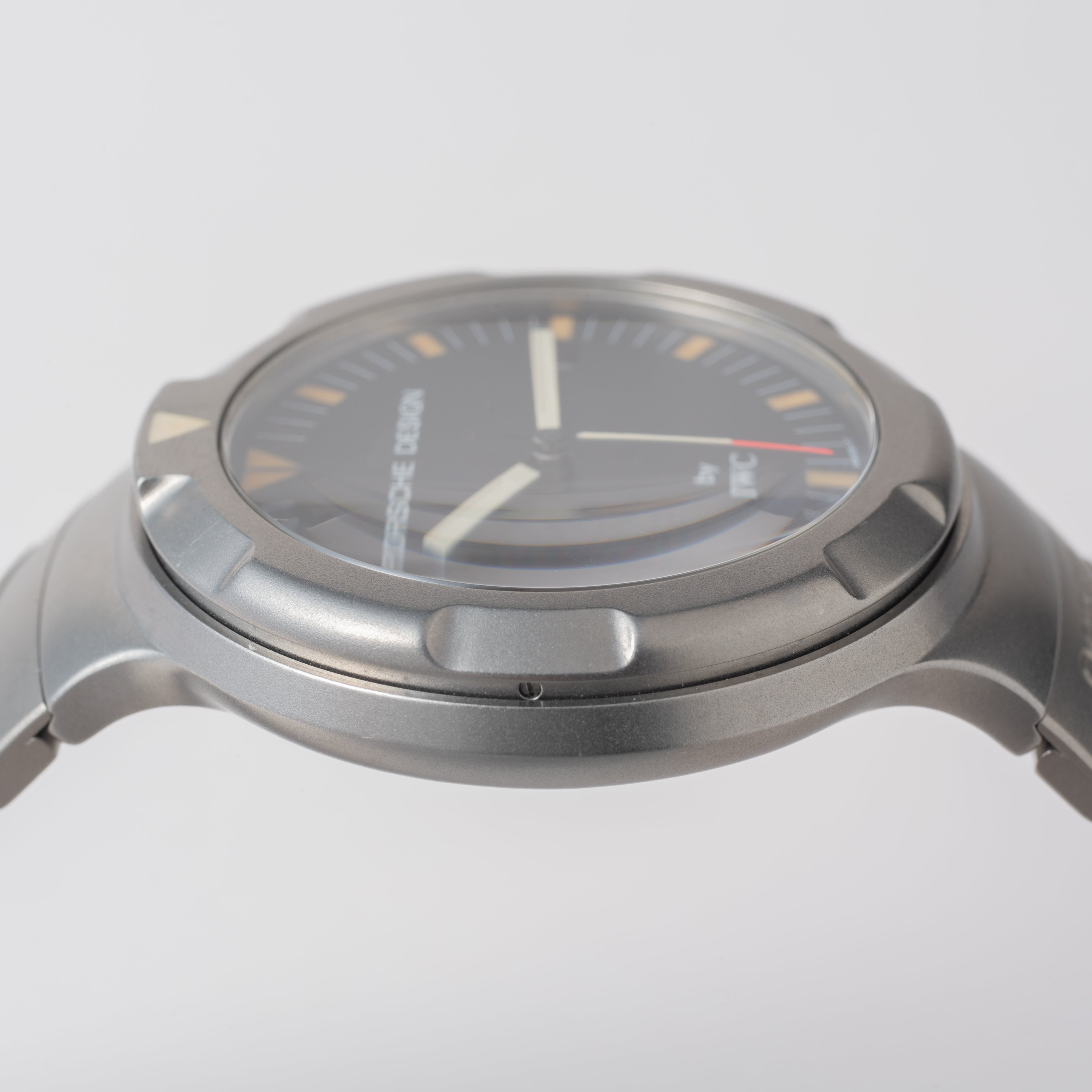 IWC ポルシェデザイン オーシャン2000 トリチウム 2000m防水 ダイバーズウオッチ 1992年 箱、国際保証書付き