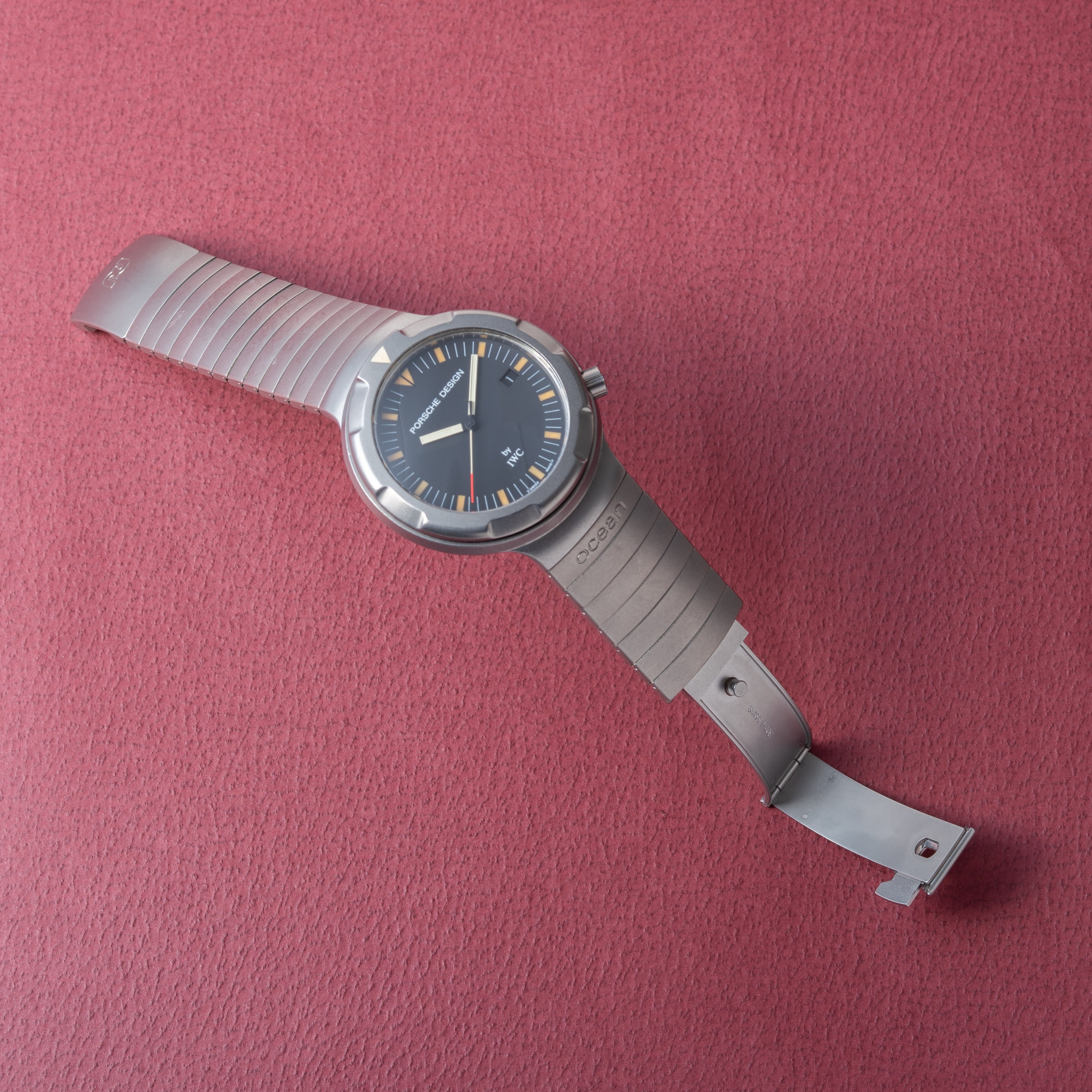 IWC ポルシェデザイン オーシャン2000 トリチウム 2000m防水 ダイバーズウオッチ 1992年 箱、国際保証書付き