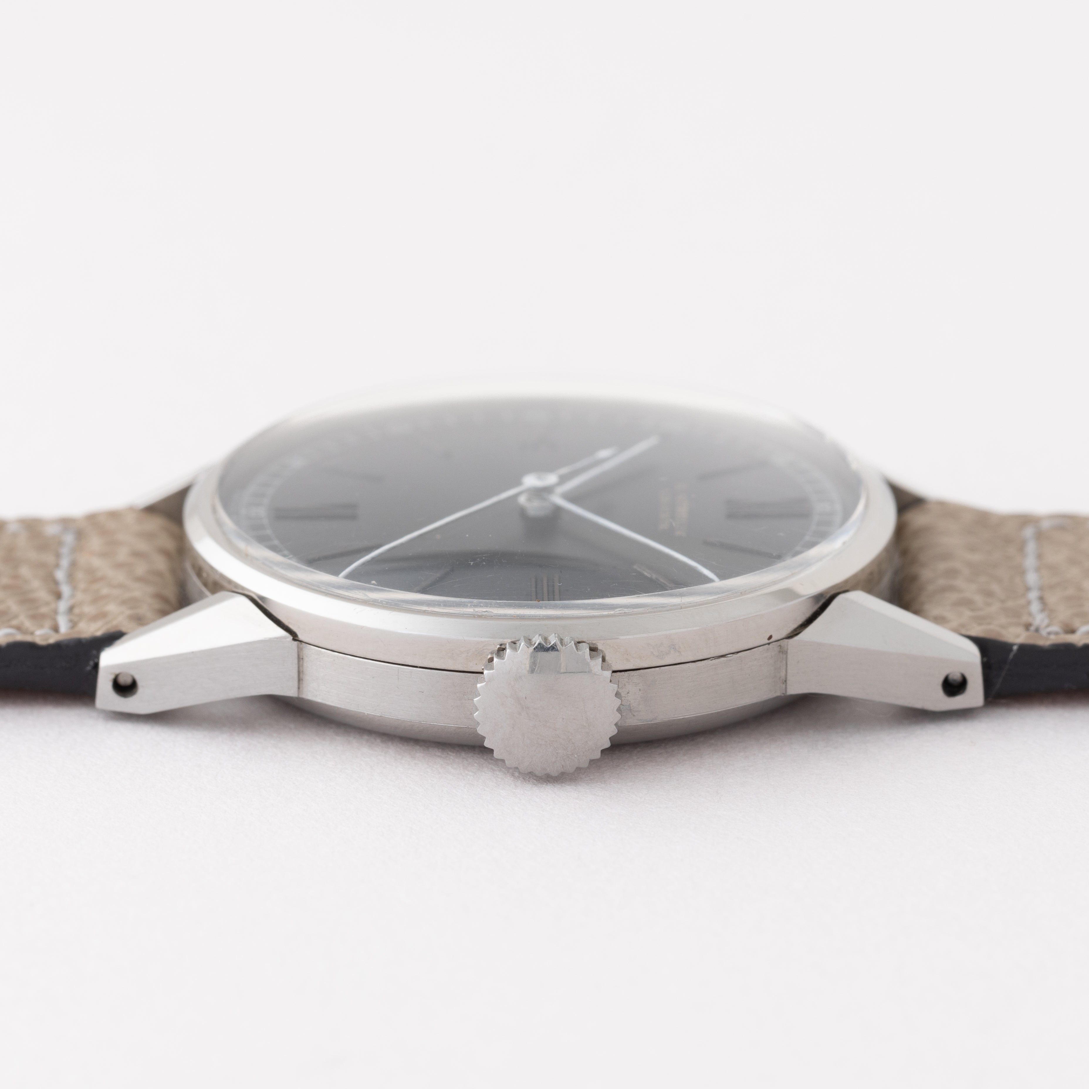 ギュブラン ラウンド 1940年代 手巻き ブラックダイヤル