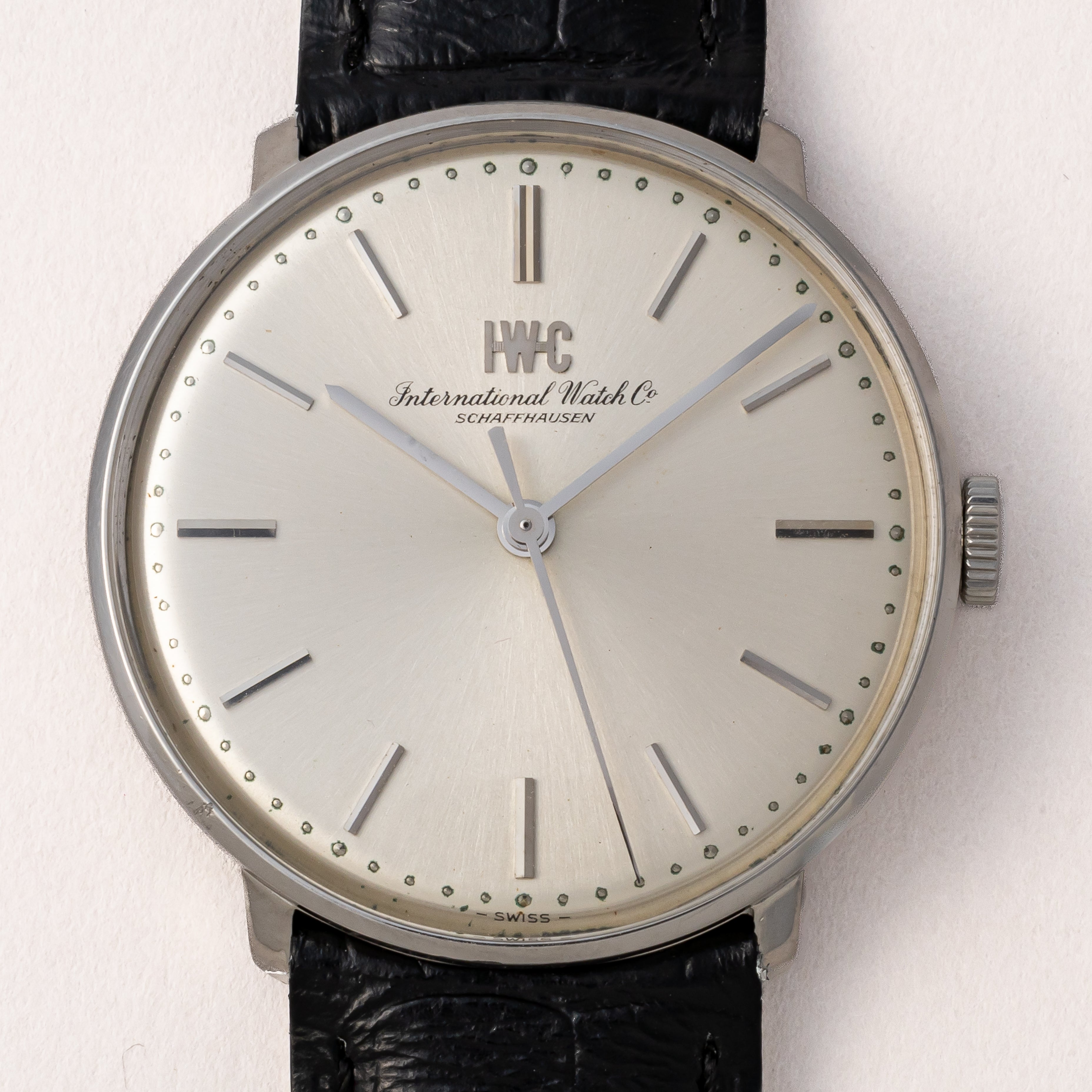 IWC ラウンドケース 1973年製 Ref.2401 国際サービス保証書付き Cal.403