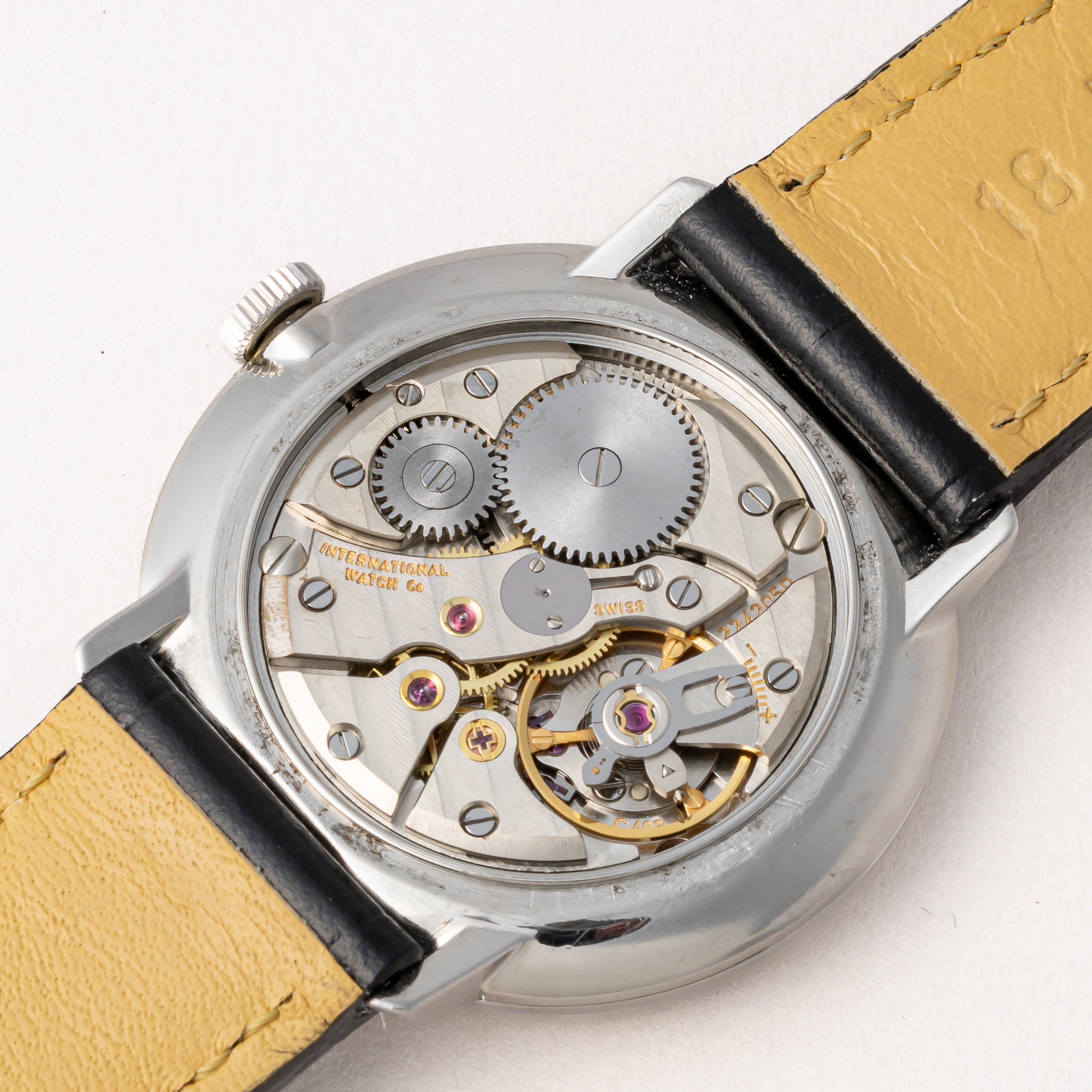 IWC ラウンドケース 1973年製 Ref.2401 国際サービス保証書付き Cal.403