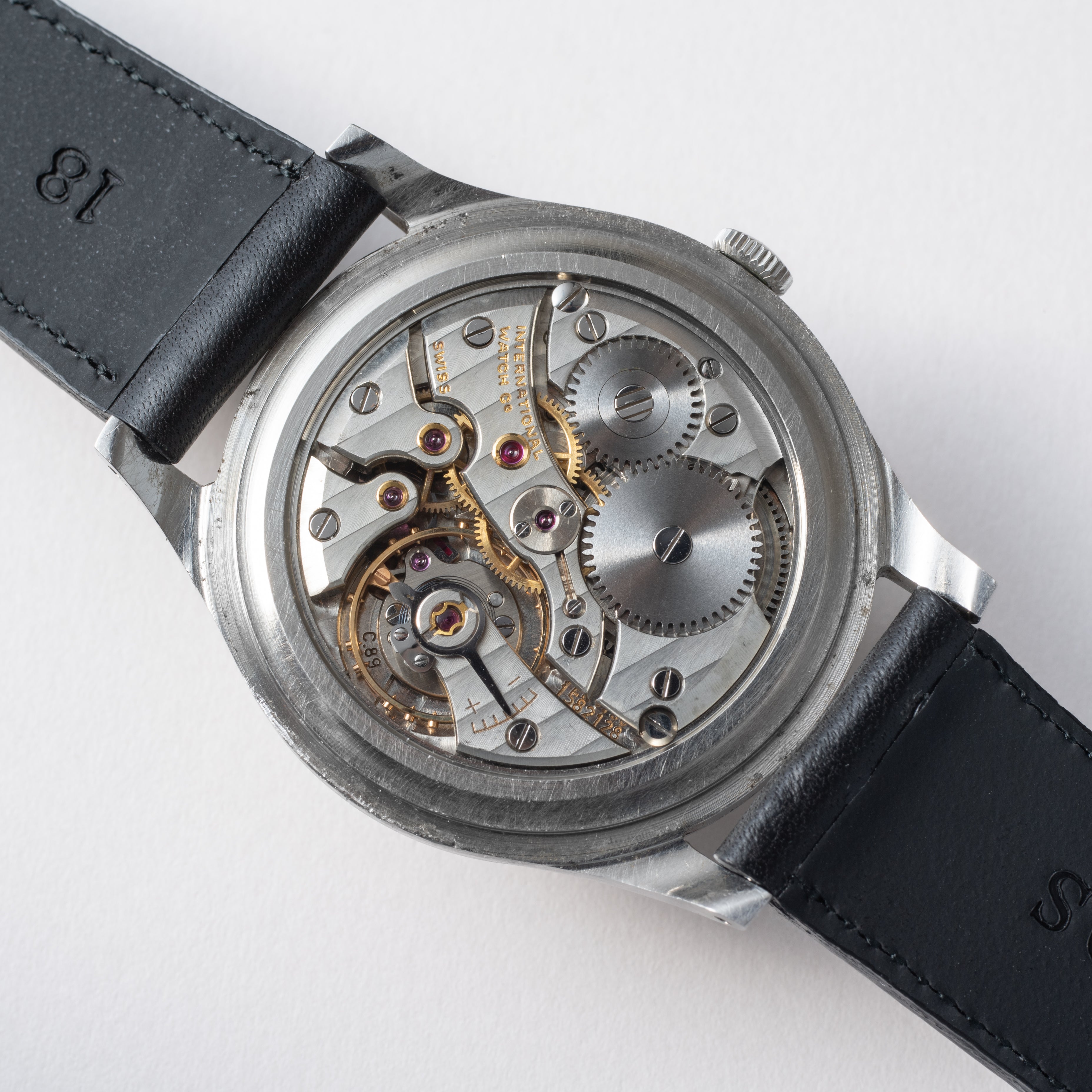 IWC ラウンドケース 1961年製 手巻き Cal.89 砲弾インデックス