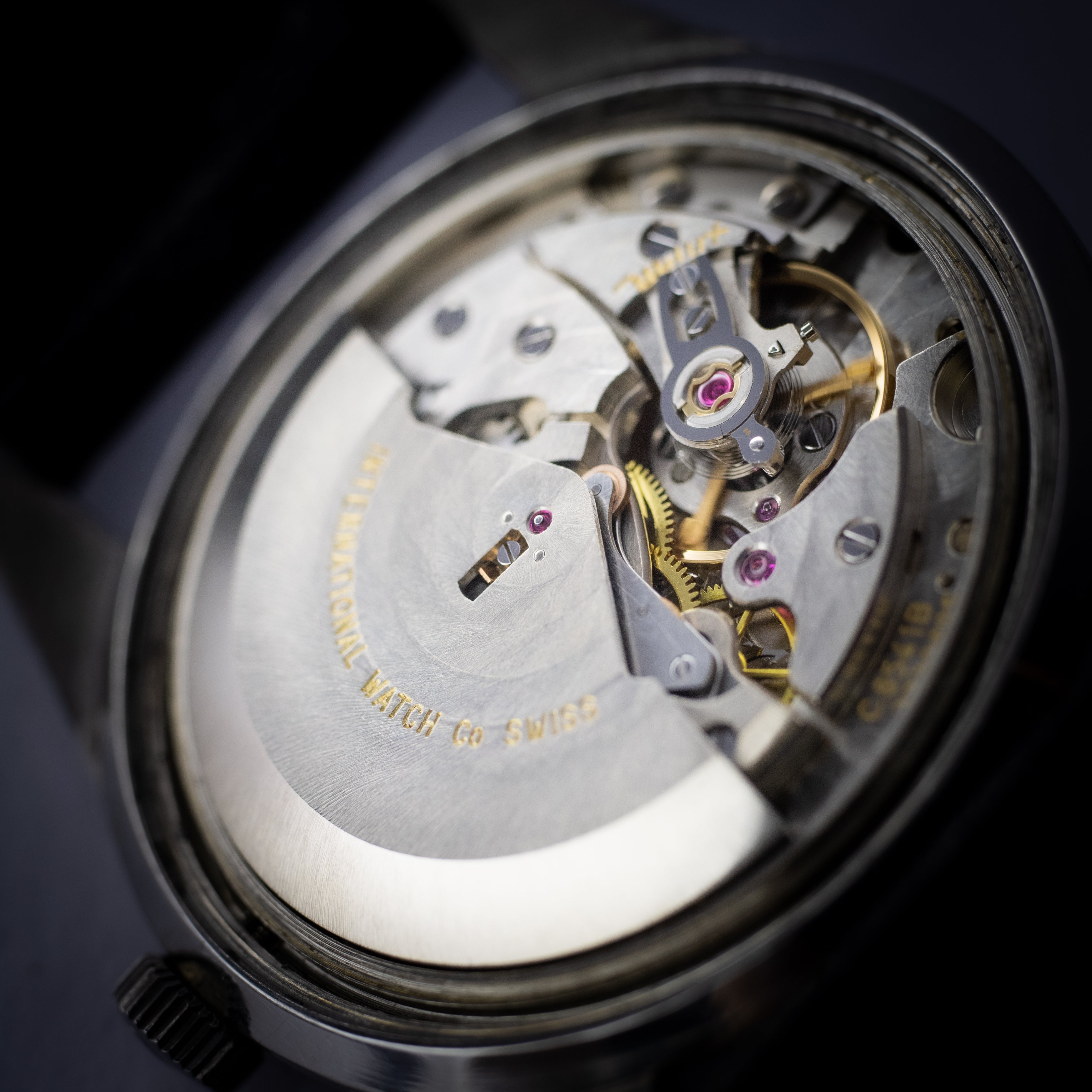 IWC 1971年製 ラウンドケース Ref.817A Cal.8541B お魚リューズ