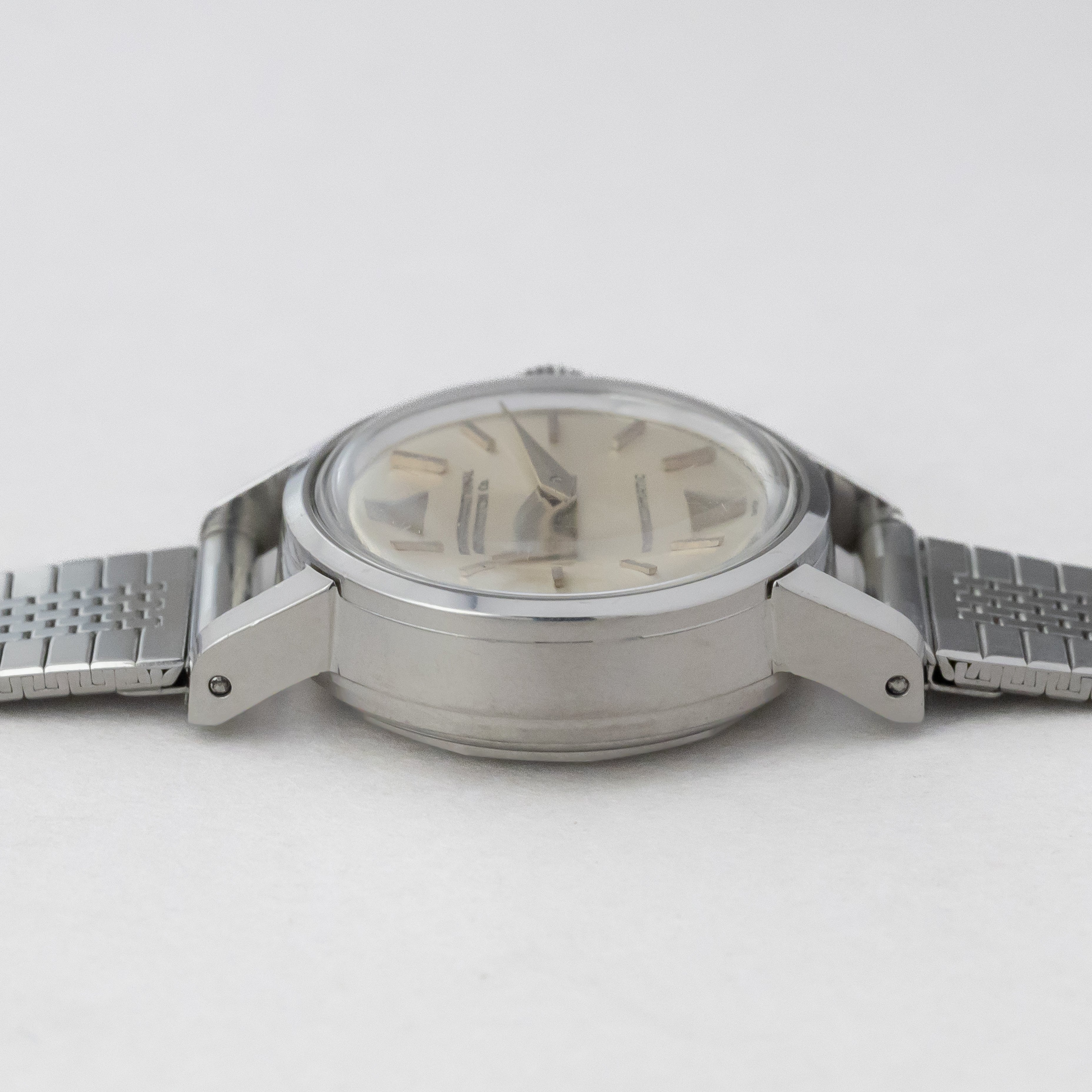 IWC レディース ラウンドケース オートマチック 1970年製/昭和45年製