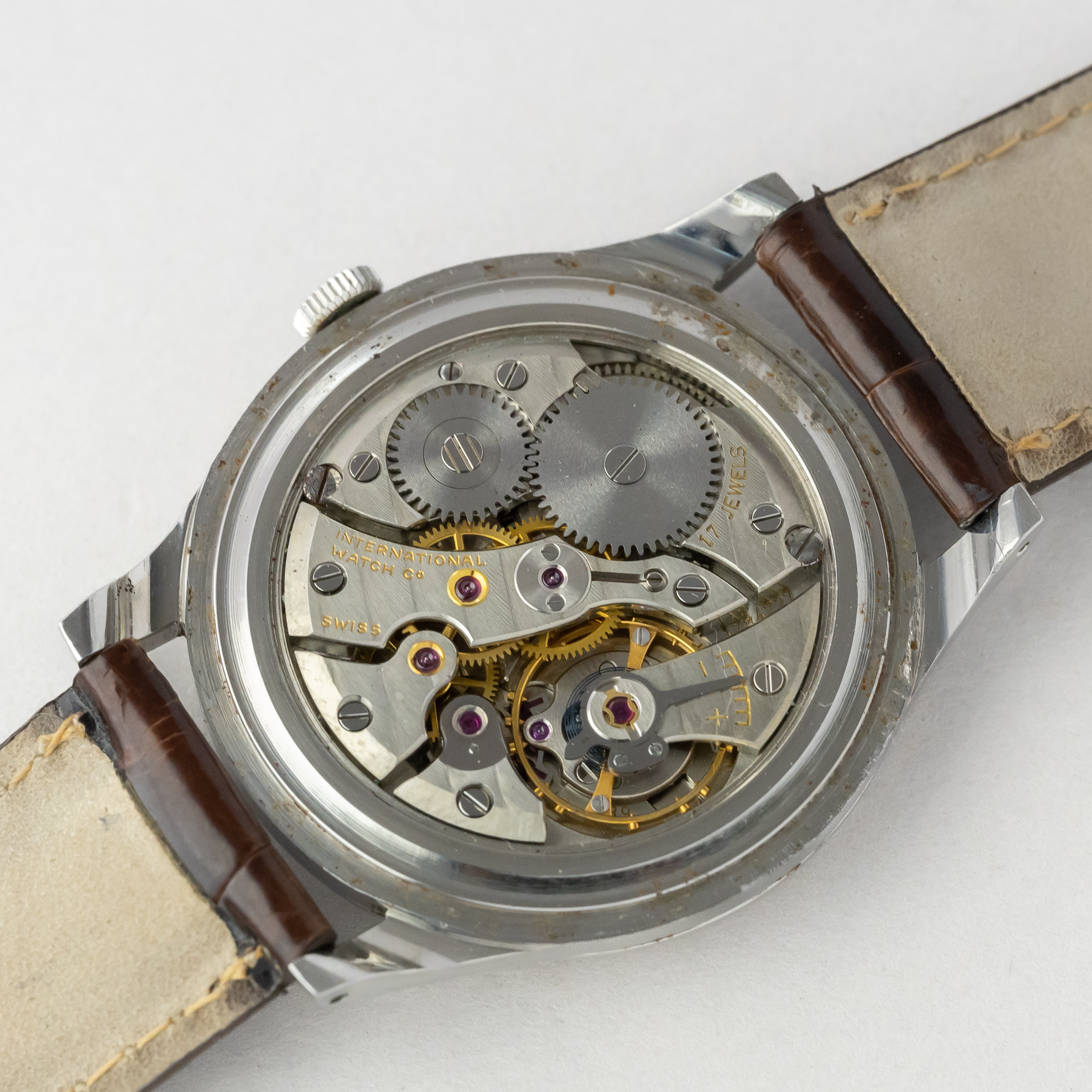 IWC ラウンドケース1965年製 手巻き Cal.89