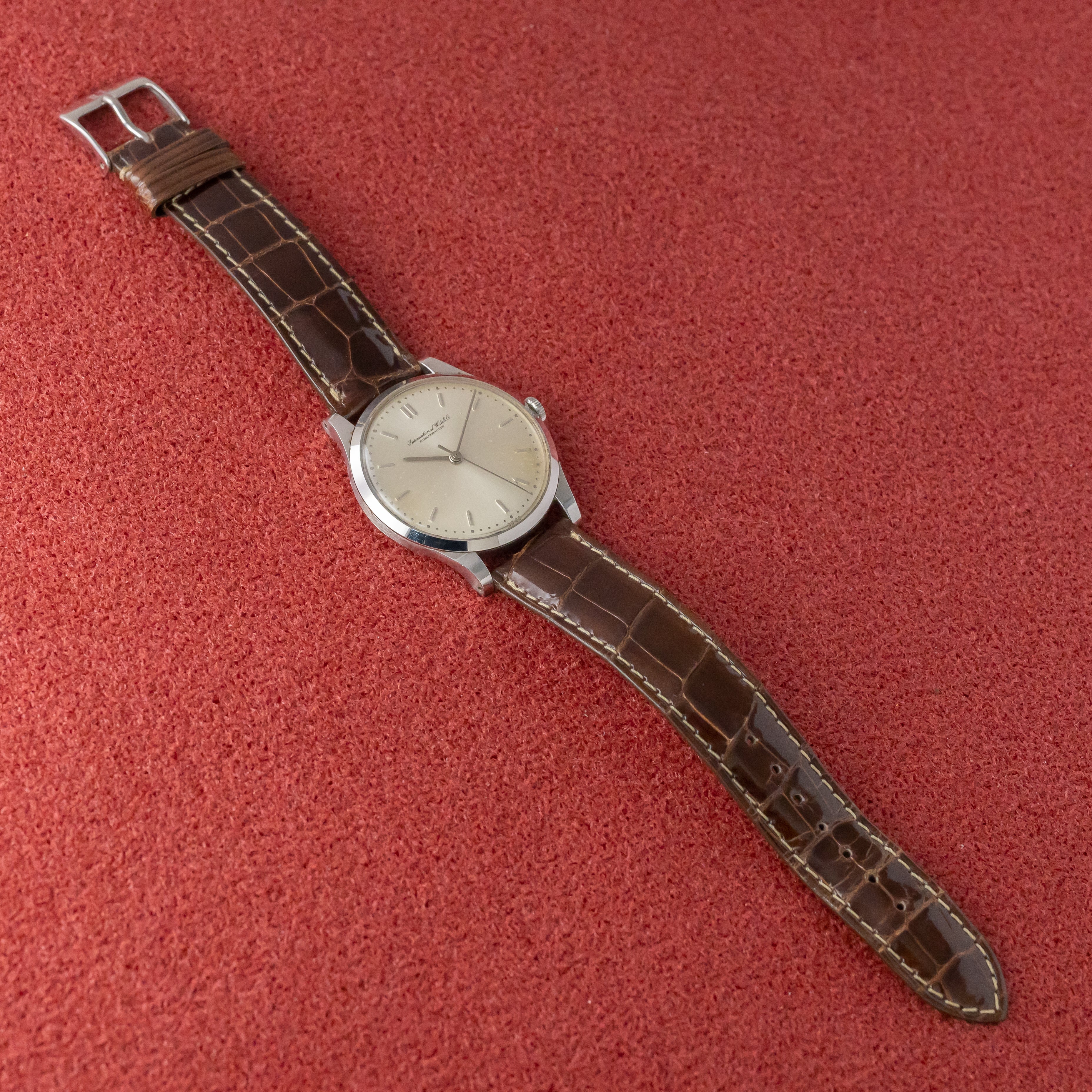 IWC ラウンドケース1965年製 手巻き Cal.89