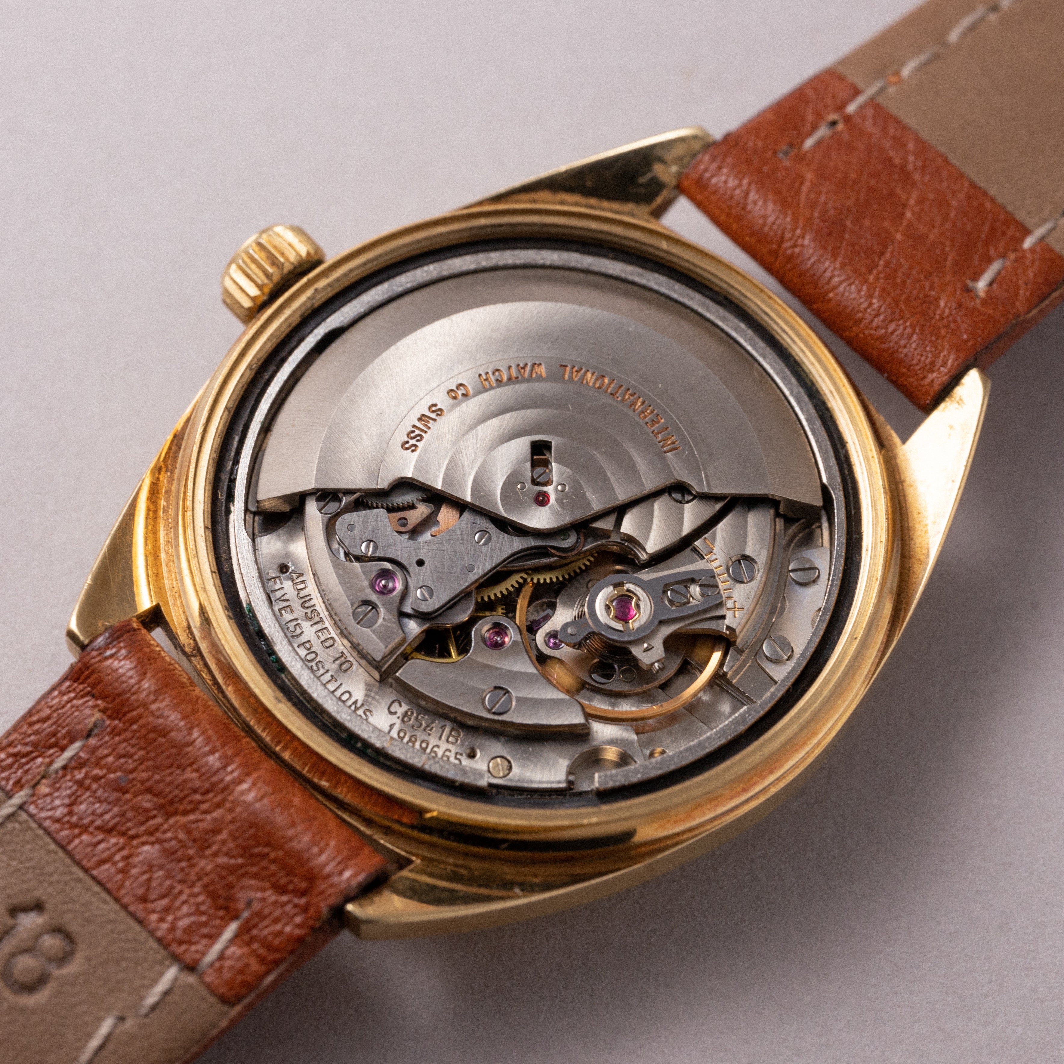 IWC ヨットクラブ 1973年製 18金無垢ケース Cal.8541B